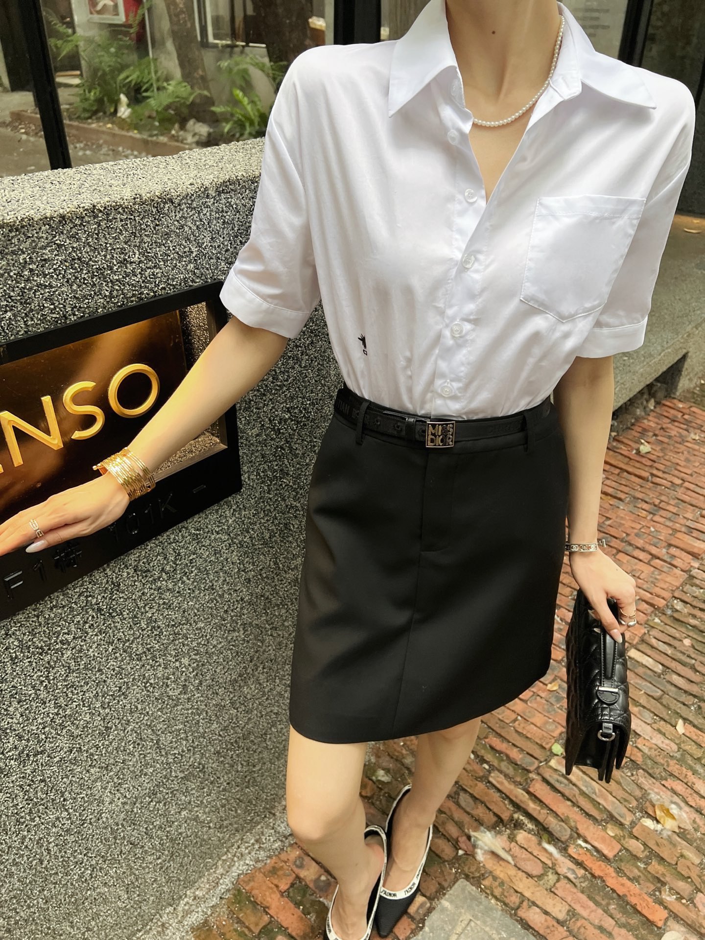 디올 여성 CD로고 2026SS 블랙 화이트 자수 벨트 슬림핏 투피스 원피스 레플리카 45787 Dior Women Dress