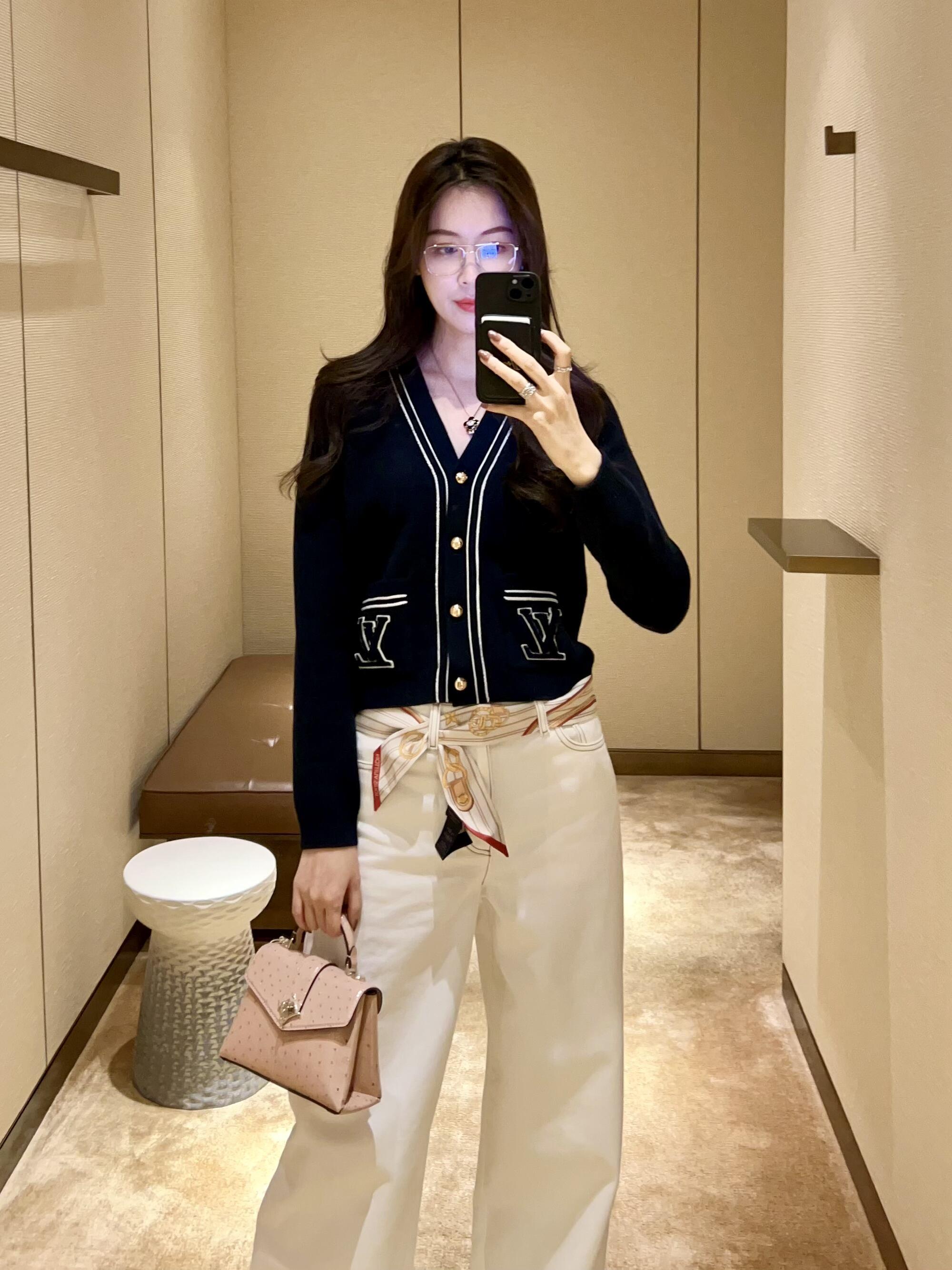 루이비통 여성 가디건 129818 Louis Vuitton Cardigan