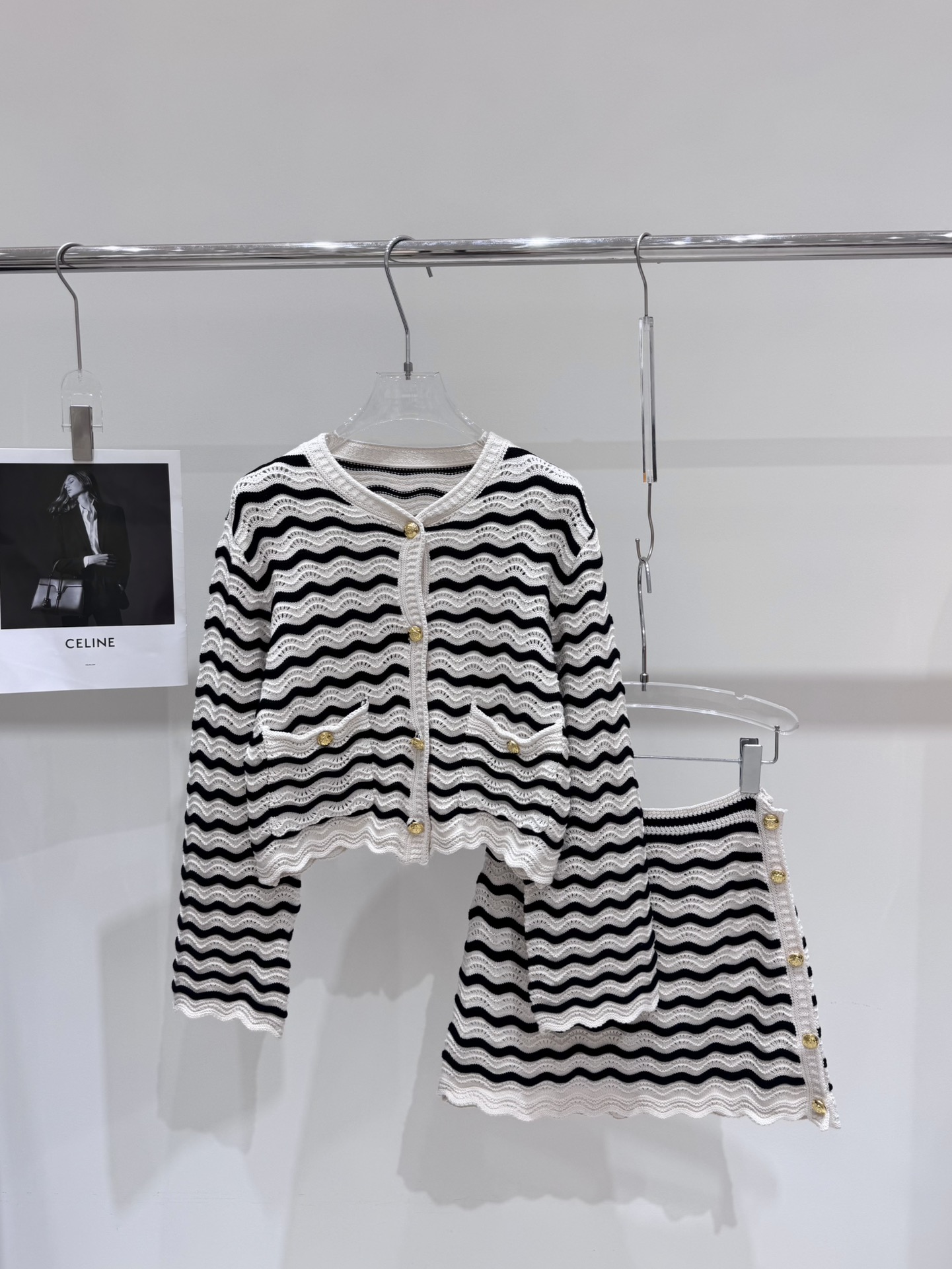 NO:450332,Real photos New celin* braided wavy striped heavy industry button set, celine, alexander wang19860909实拍图 新款celin*编织波浪条纹重工纽扣套装,,celine,alexander wang,Women's clothing