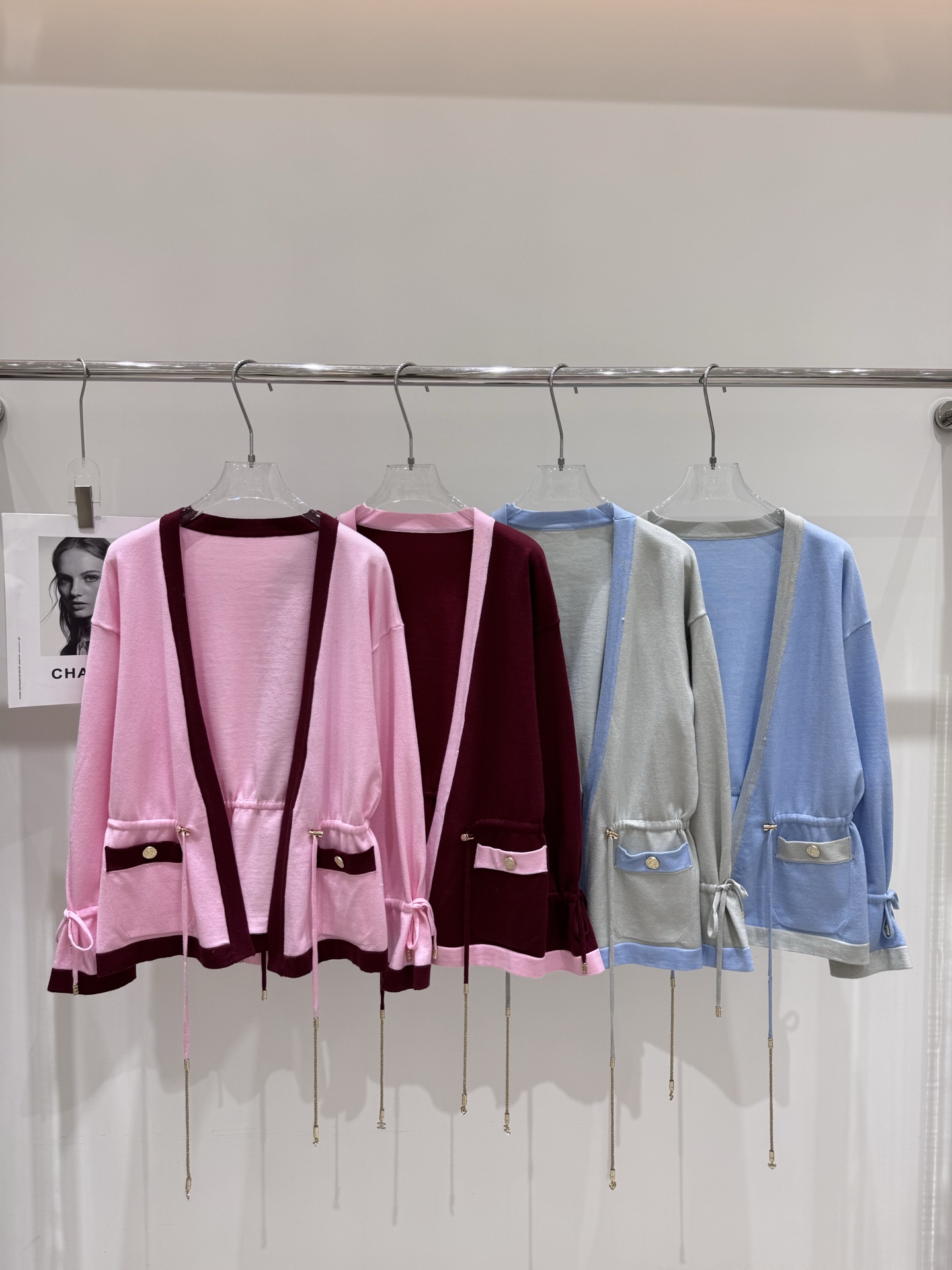 NO:454461,Real photos New Chane* Xiaoxiang lace-up drawstring contrasting color rhinestone buckle knitted cardigan, chanel, alexander wang19860909实拍图 新款Chane* 小香系带抽绳撞色水钻扣针织开衫,,chanel,alexander wang,Women's clothing