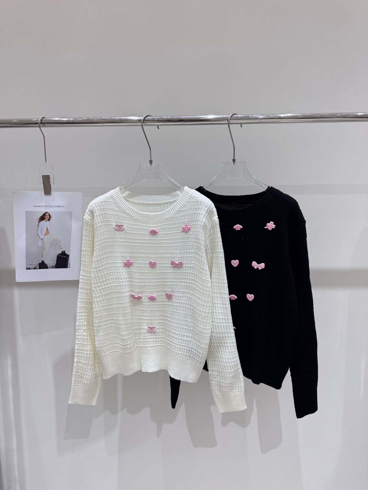 NO:465860,Real photos New Chane* double C letter cartoon pattern three-dimensional jacquard knitted long sleeves, chanel, alexander wang19860909实拍图 新款Chane*双C字母卡通图案立体提花针织长袖,,chanel,alexander wang,Women's clothing