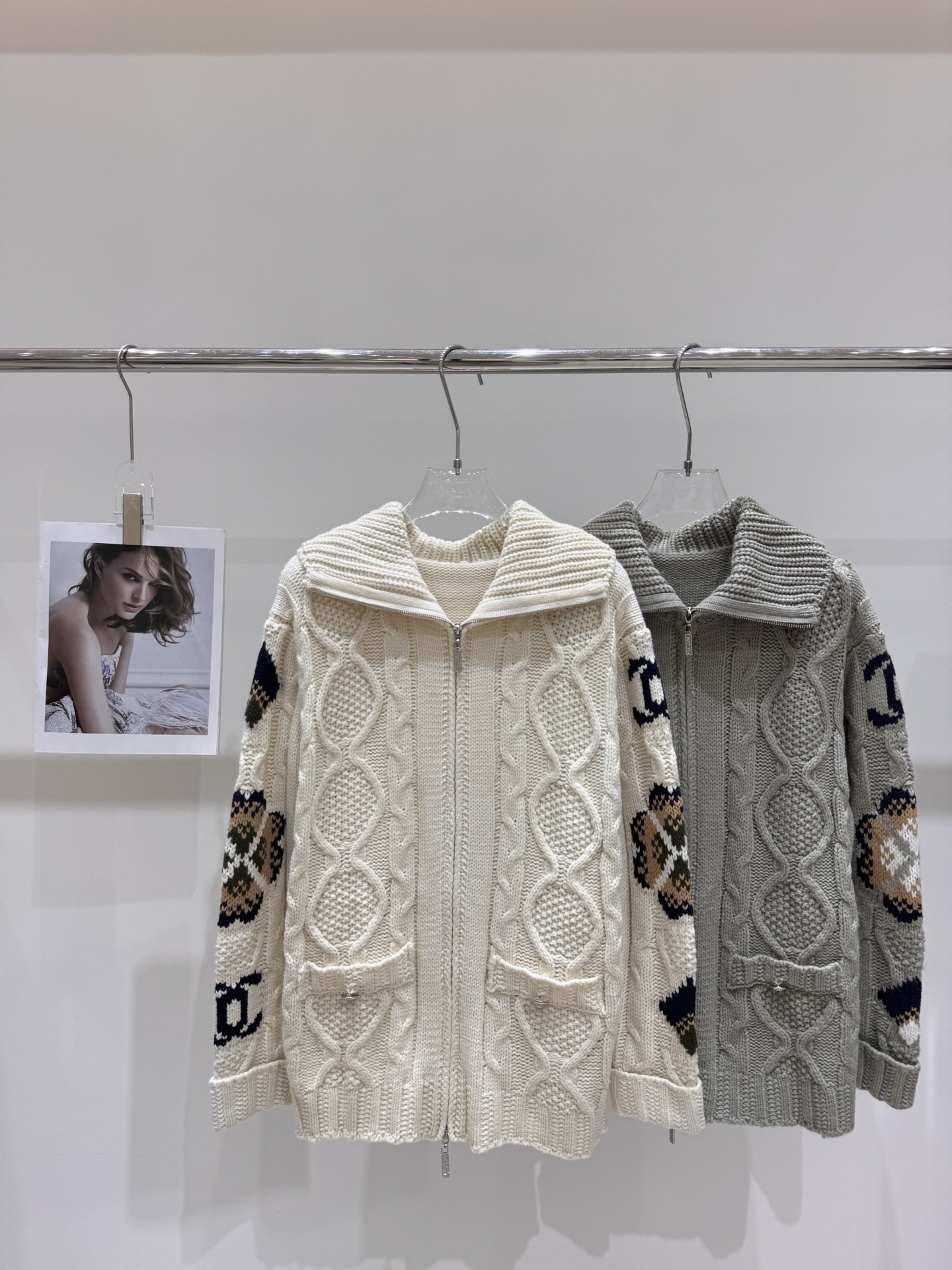 NO:495667,Real photos of new Chane* heavy industry jacquard knitted cardigan, chanel, alexander wang19860909实拍图新款chane*重工拉链提花针织开衫,,chanel,alexander wang,Women's clothing