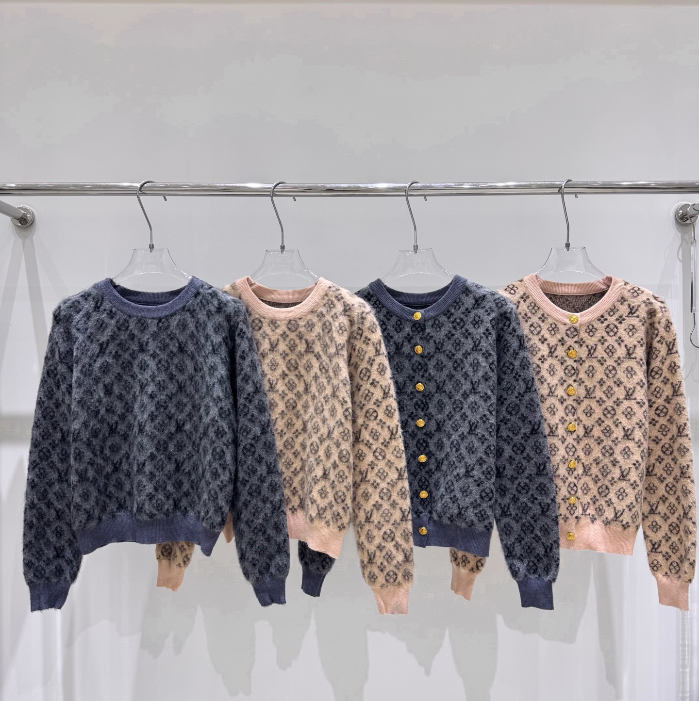 NO:508267,Real photos of new LV high-quality letter jacquard knitted cardigan, louis vuitton, alexander wang19860909实拍图新款LV 高品质字母提花针织开衫,,louis vuitton,alexander wang,Women's clothing