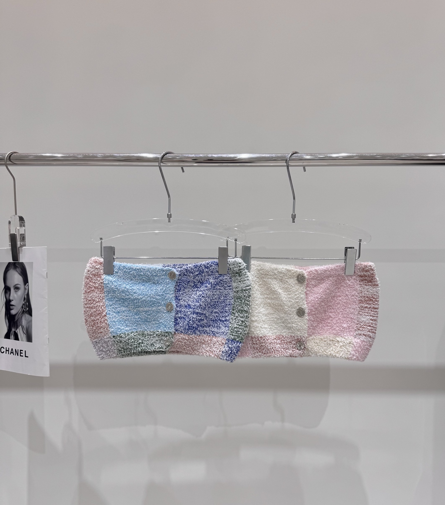 NO:508285,Real photos new CHANE* double C letter hardware buckle gradient plaid, chanel, alexander wang19860909实拍图新款CHANE*双C字母五金扣渐变格纹抹胸,,chanel,alexander wang,Women's clothing