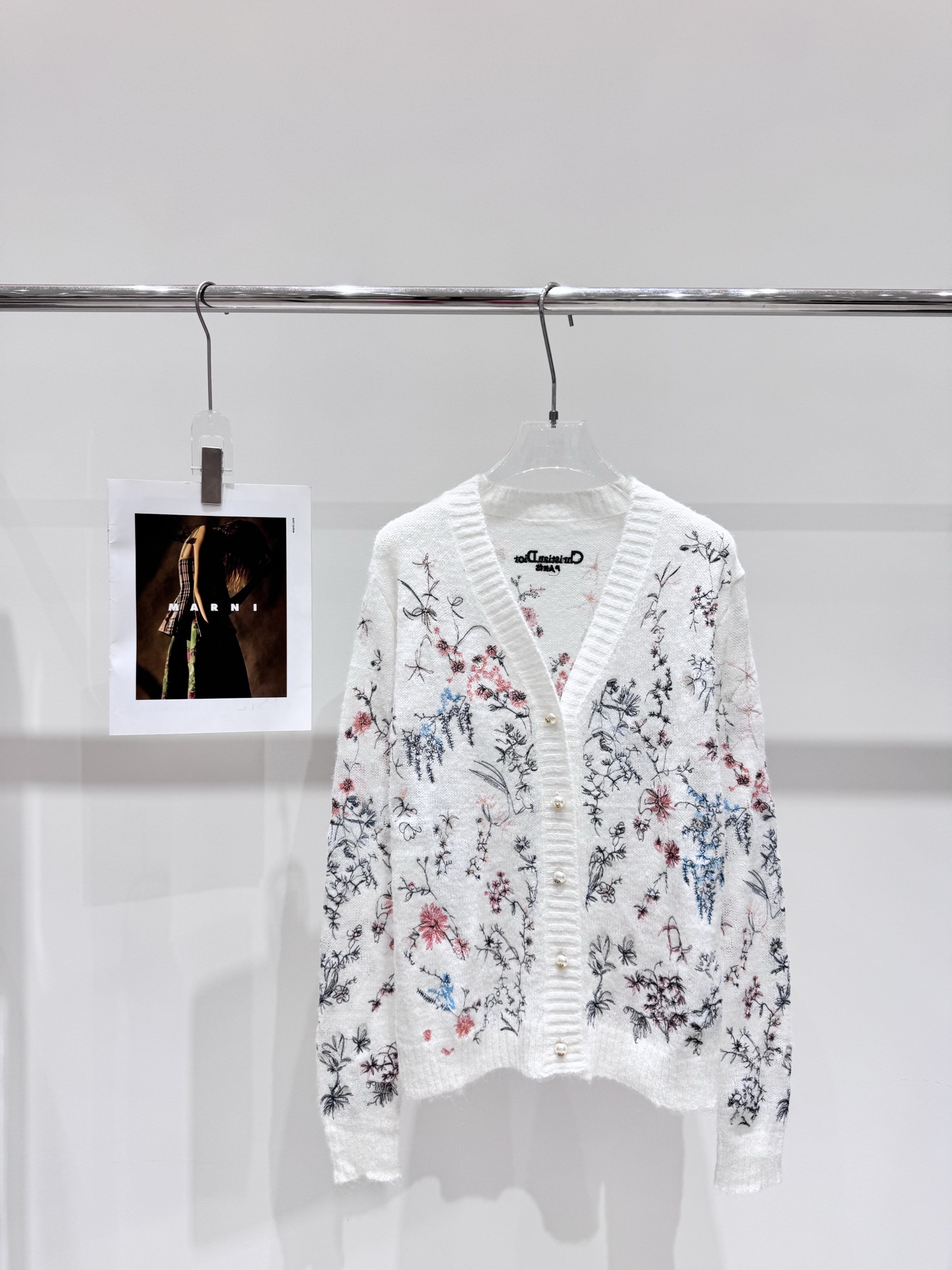 NO:508279,Real photos New DIO* Mohair Heavy Industry Embroidery Thin Knitted Cardigan, Dior, Alexander Wang19860909实拍图 新款DIO*马海毛重工刺绣薄款针织开衫,,dior,alexander wang,Women's clothing