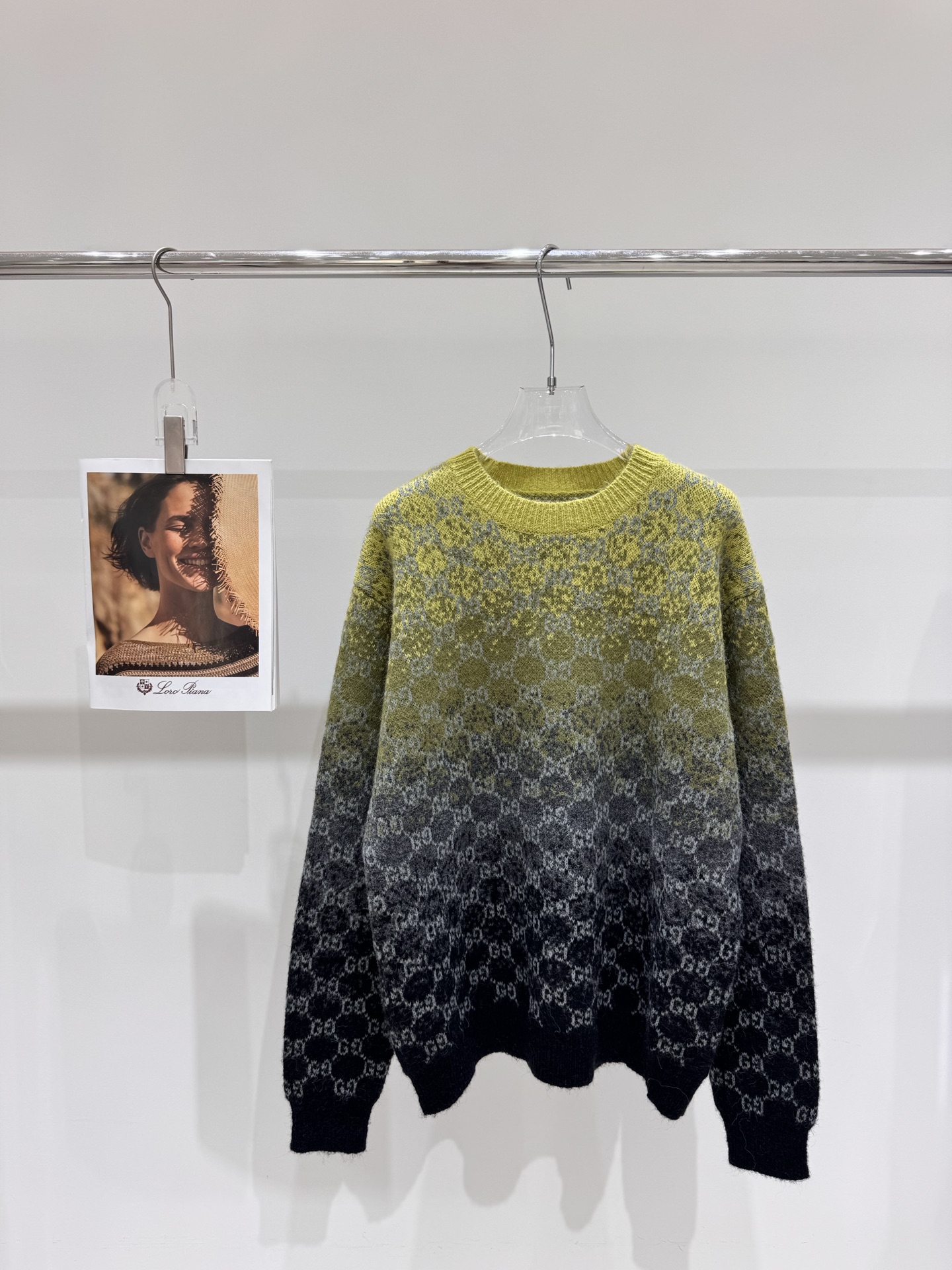 NO:561360,Actual pictures of the new Gucc* double G letter gradient series knitted pullover, gucci, alexander wang19860909实拍图 新款Gucc*双G字母渐变系列针织套头,,gucci,alexander wang,Women's clothing