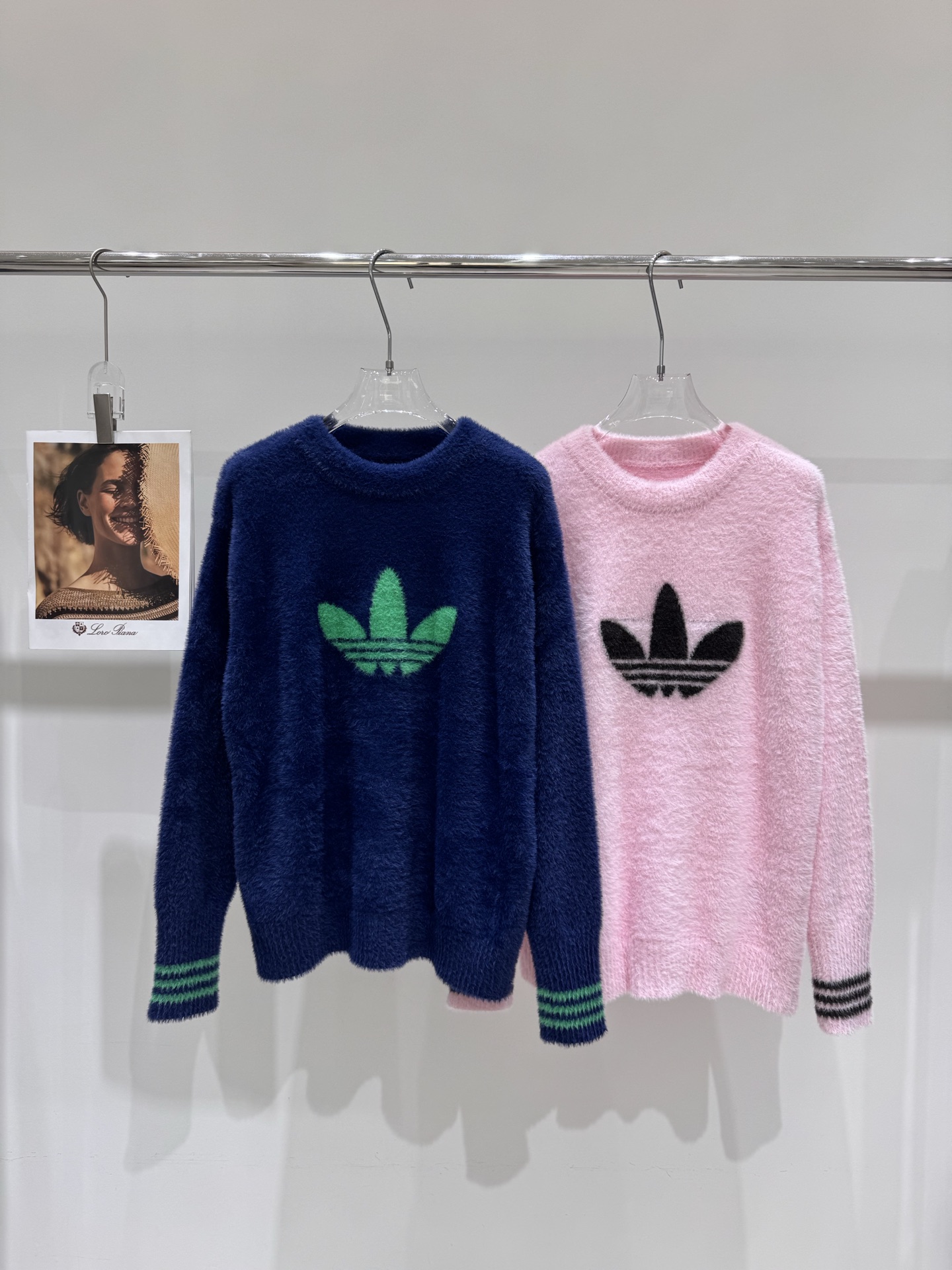 NO:561336,Actual pictures of the new adida* clover golf retro sports sweater, adidas, alexander wang19860909实拍图新款adida*三叶草高尔夫复古运动针织衫,,adidas,alexander wang,Women's clothing