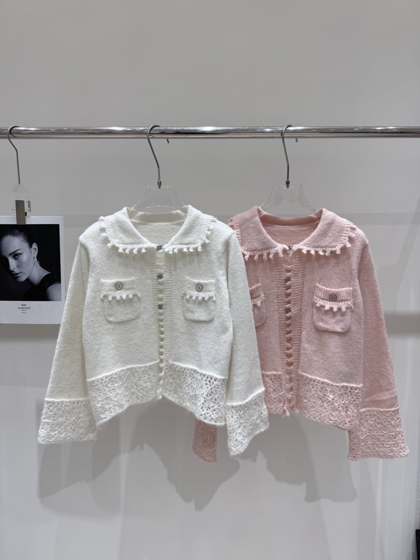 NO:561328,Real photos of Chane* new French hand-embroidered heavy flower hollow lace short cardigan,,chanel,alexander wang19860909实拍图 Chane*新款法式手工刺绣重工花朵镂空蕾丝短款开衫,,chanel,alexander wang,Women's clothing