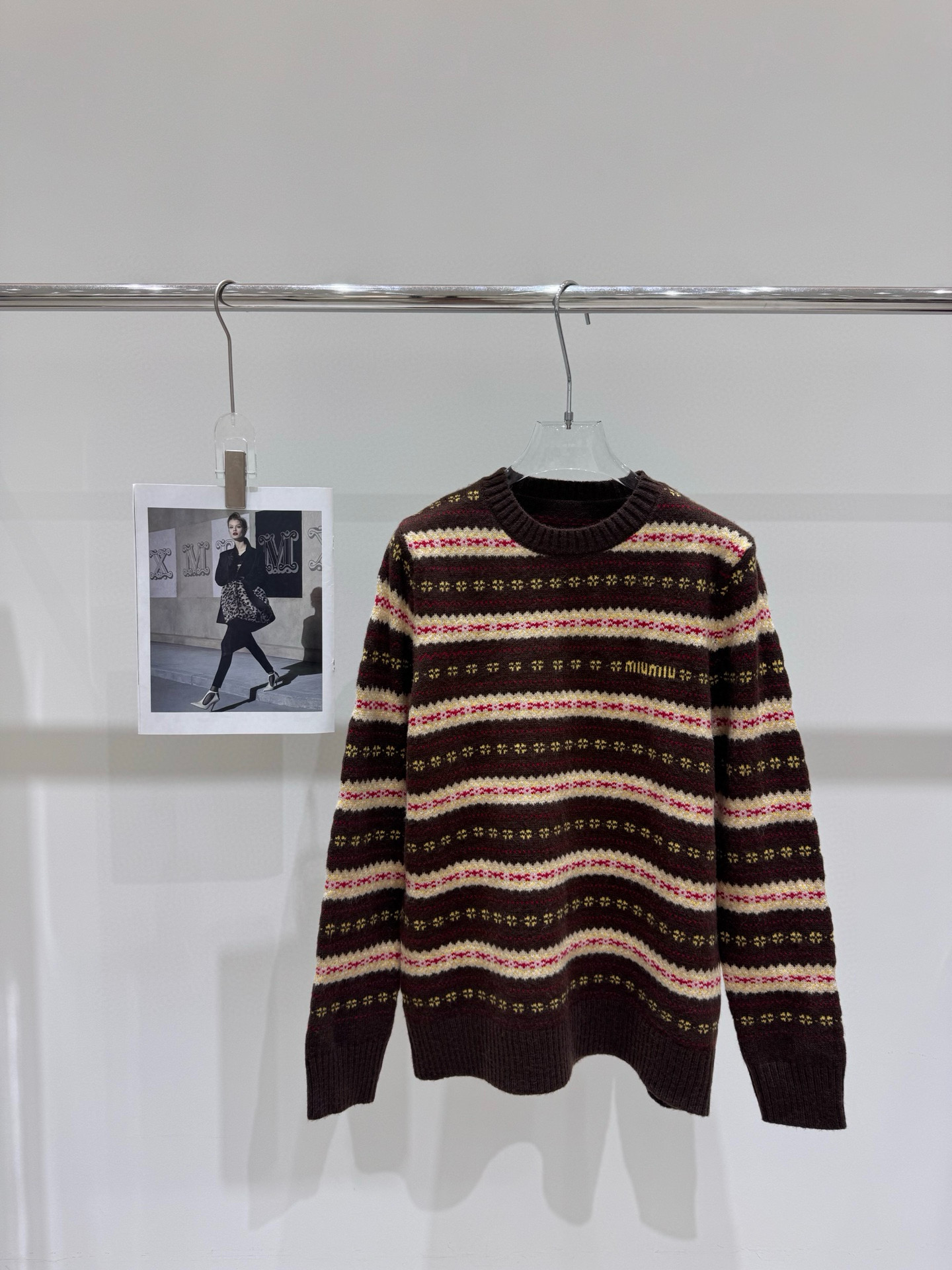 NO:576451,Actual pictures of the new miu mi* contrasting stripe letters jacquard round neck knitted long sleeves,,miumiu,alexander wang19860909实拍图 新款miu mi*撞色条纹字母提花圆领针织长袖,,miumiu,alexander wang,Women's clothing
