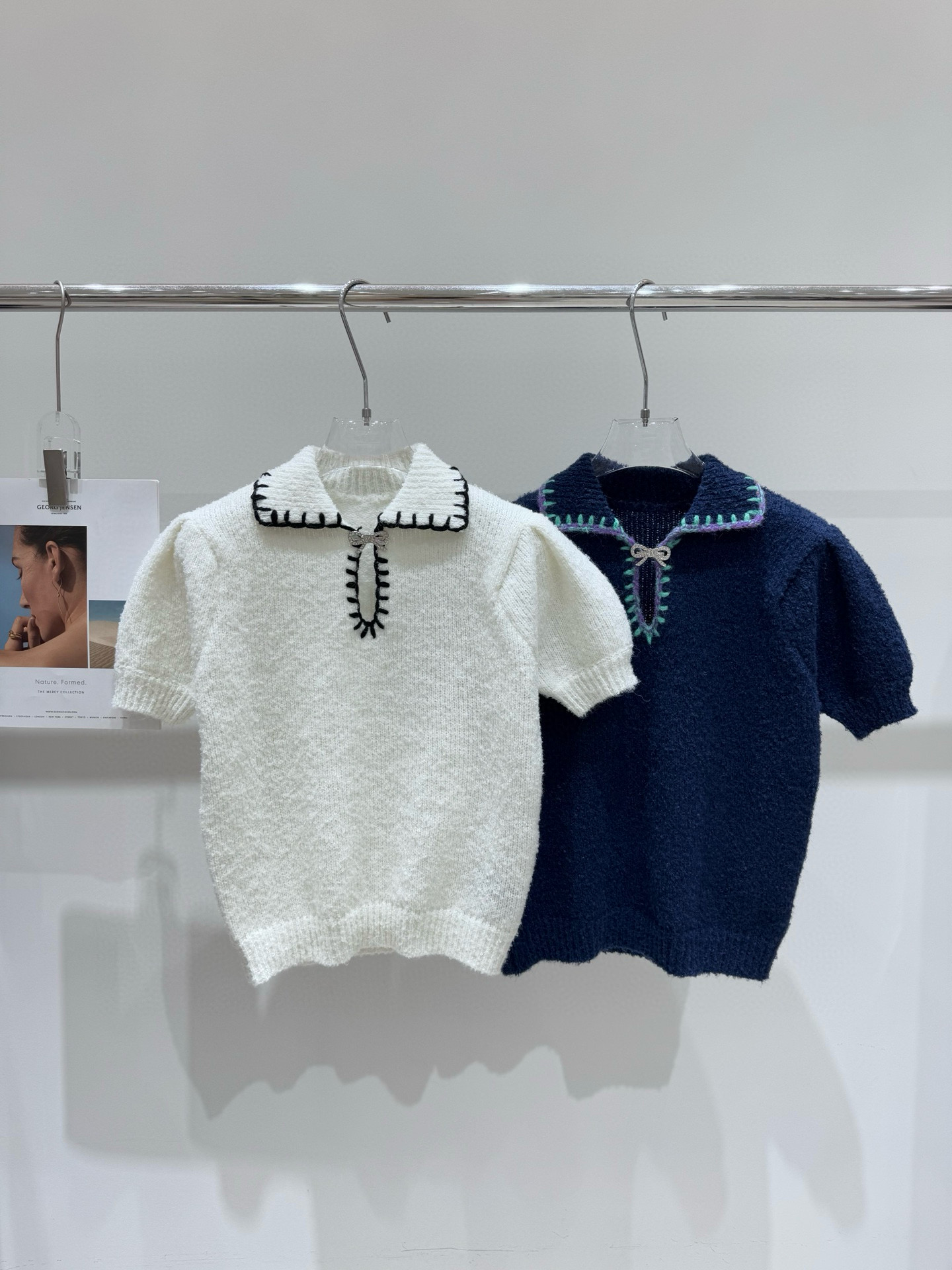 NO:610038,Actual pictures of the new CHANE* bow chest hollow doll collar knitted short sleeves, chanel, T-shirt, alexander wang19860909实拍图新款CHANE*蝴蝶结胸口镂空娃娃领针织短袖,,chanel,T-shirt,alexander wang,Women's clothing