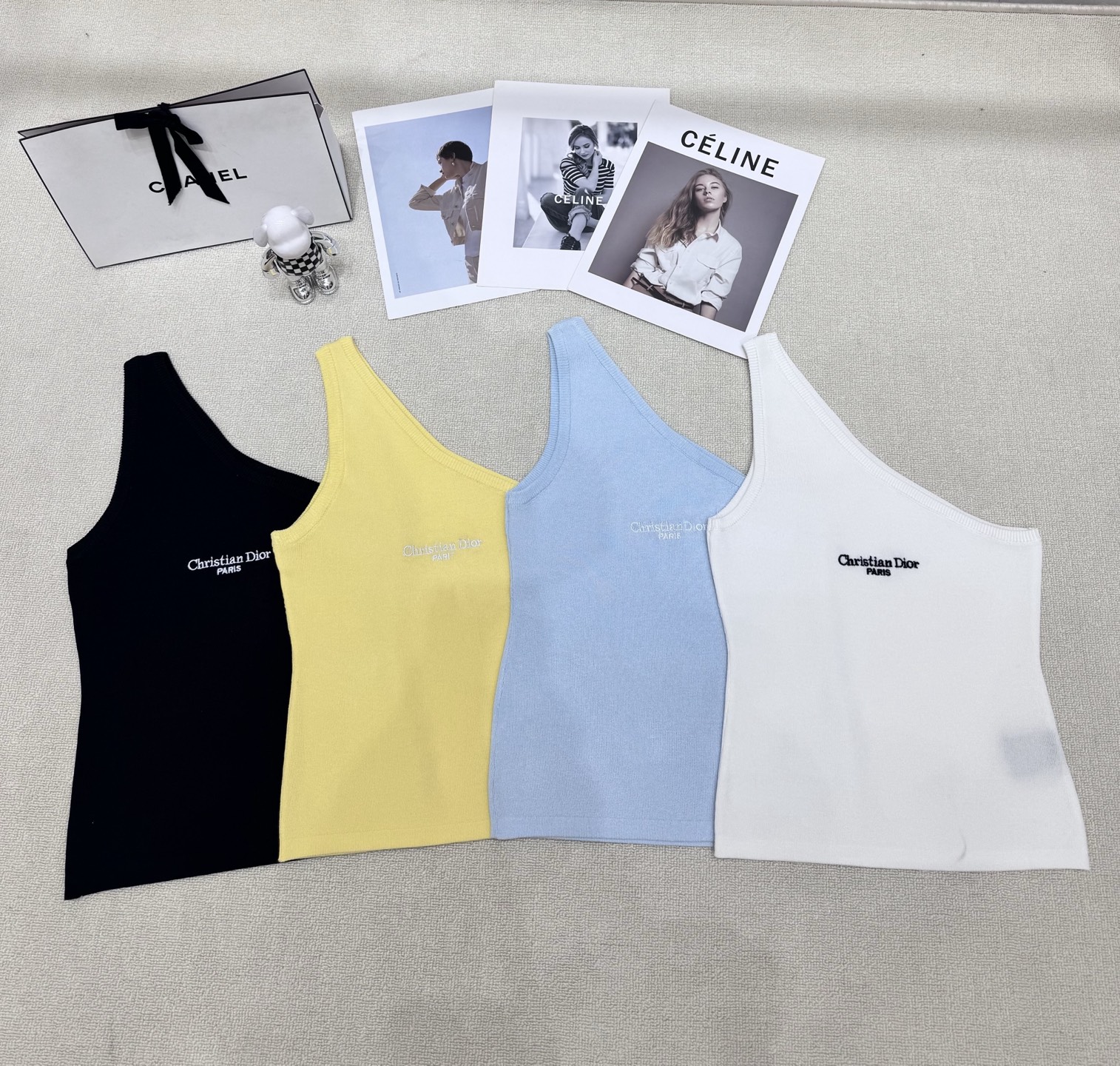 NO:758945,Actual pictures of the new Dio* letter embroidered one-shoulder knitted vest, dior,19860909实拍图 新款Dio*字母刺绣单肩针织背心,,dior,,Women's clothing