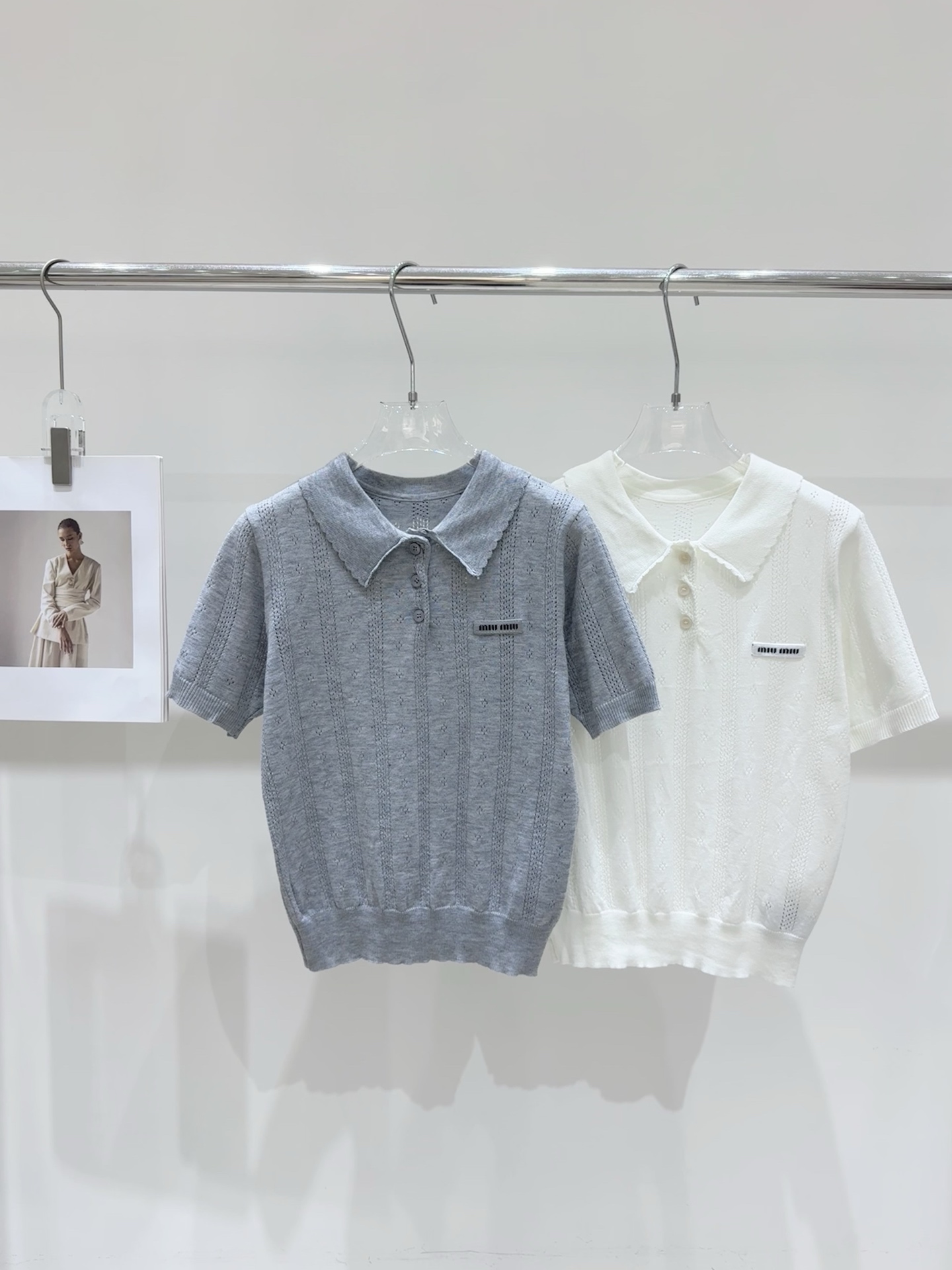 NO:758911,Actual pictures of the new miu mi* lapel letter patch hollow knitted short sleeves, miumiu, T-shirt,19860909实拍图 新款miu mi*翻领字母贴布镂空针织短袖,,miumiu,T-shirt,,Women's clothing