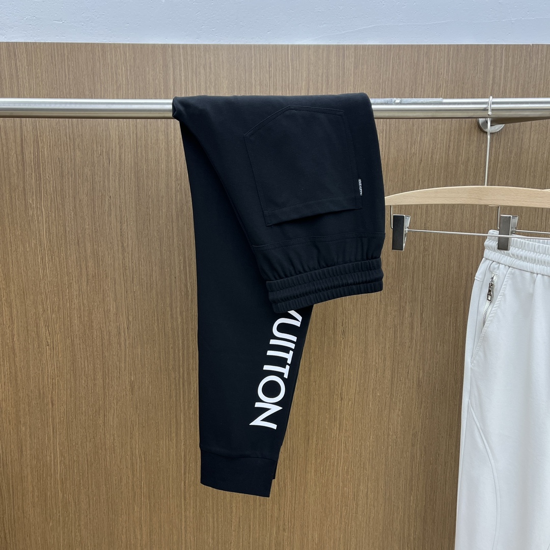 Louis Vuitton Designer
 Clothing Pants & Trousers Black White Men Spring/Summer Collection Fashion Casual