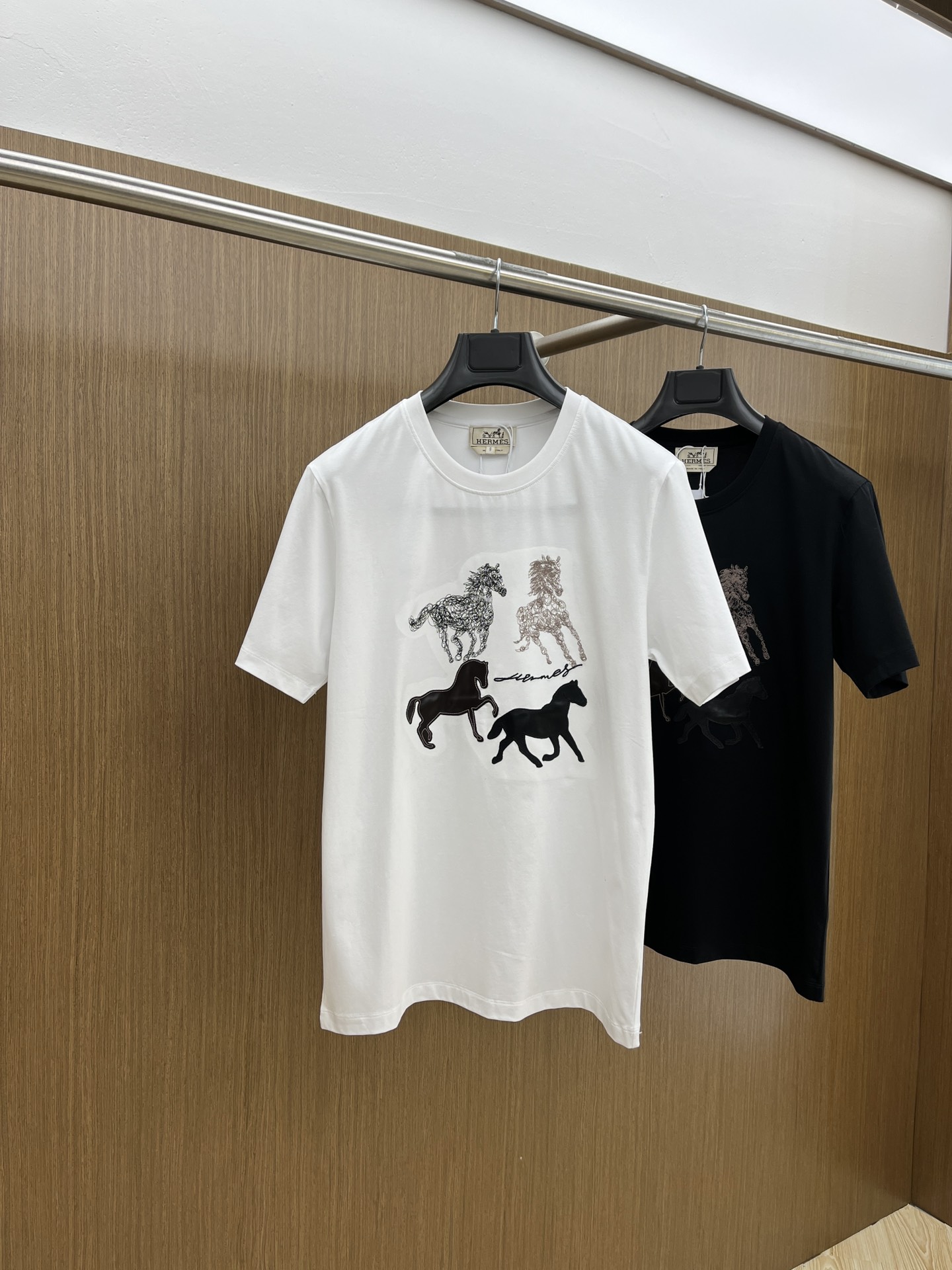 Hermes Clothing T-Shirt Black White Embroidery Men Lambskin Sheepskin Summer Collection Casual