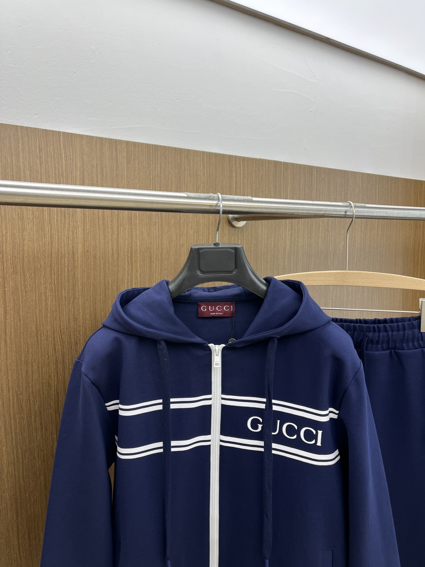 秋冬/套 GG独家专供 秋冬新款专柜同款套装，透气舒适休闲！高级感满满！细节精致高档，做工无可挑剔！原版