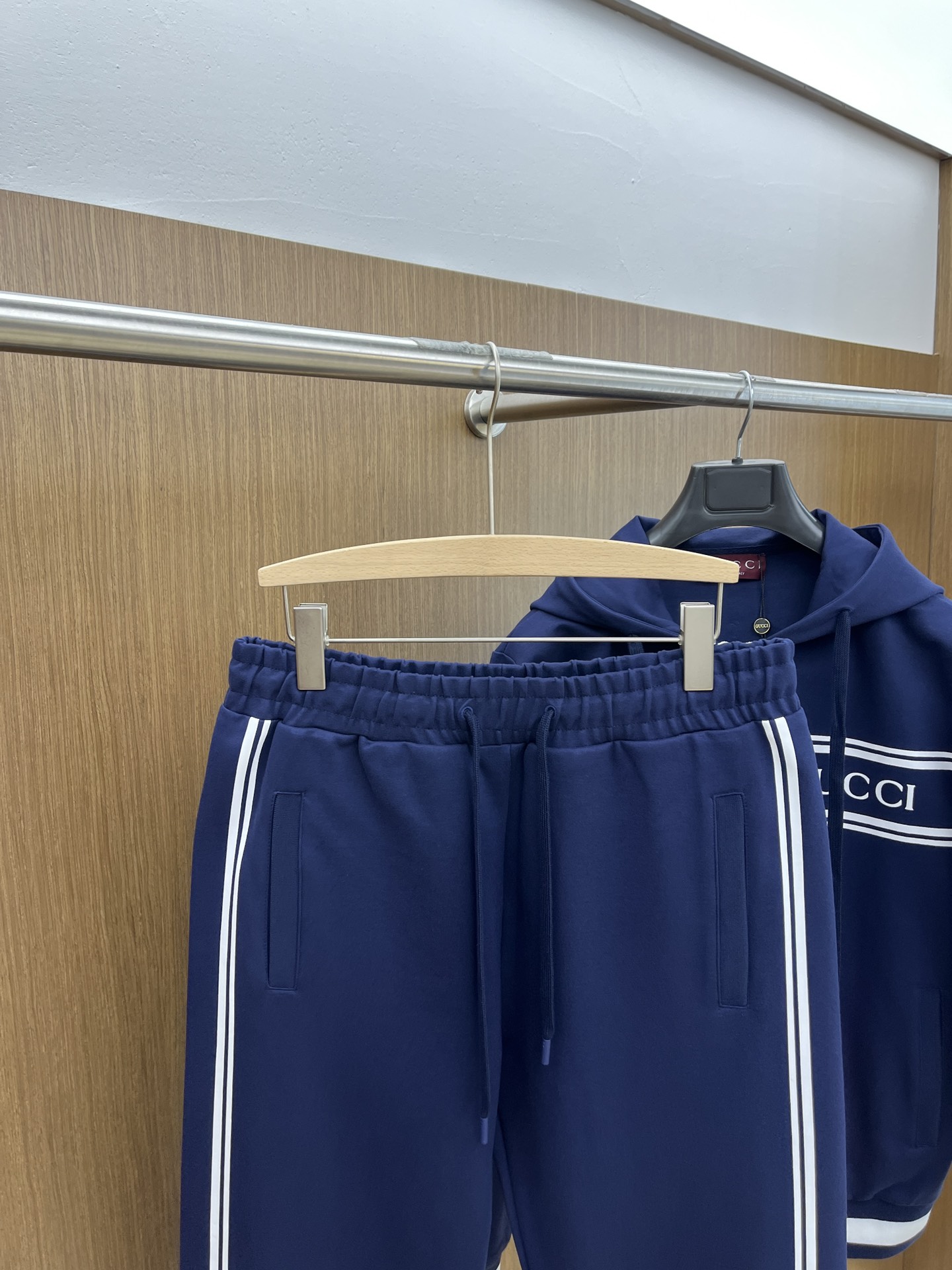 秋冬/套 GG独家专供 秋冬新款专柜同款套装，透气舒适休闲！高级感满满！细节精致高档，做工无可挑剔！原版