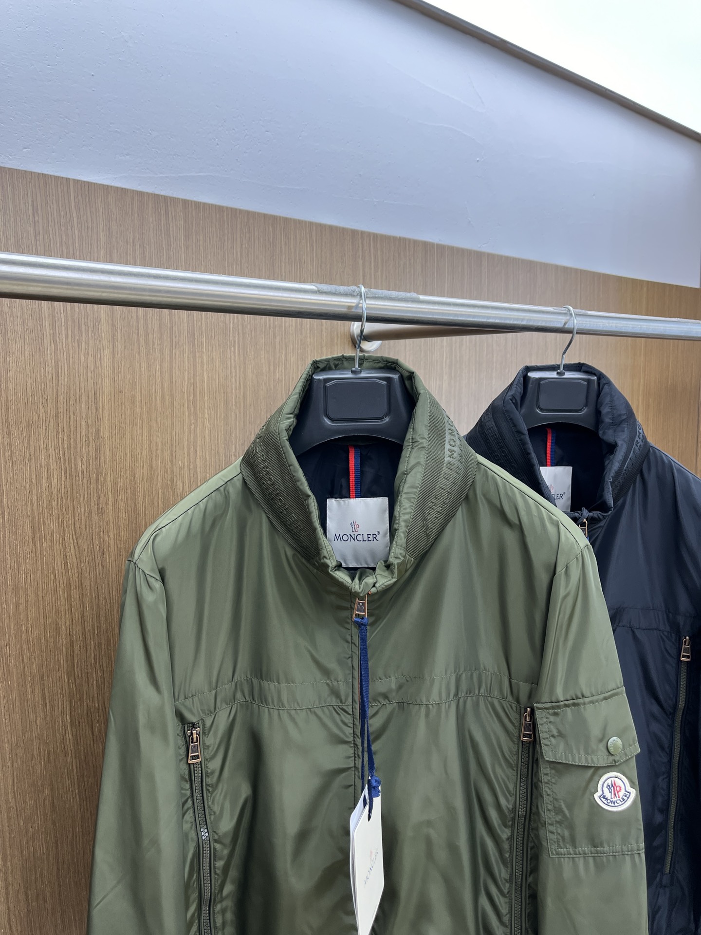 Stylish Hooded Jacket - Breathable, High-End Fashion Outerwear 3 i1722707787 4096 5