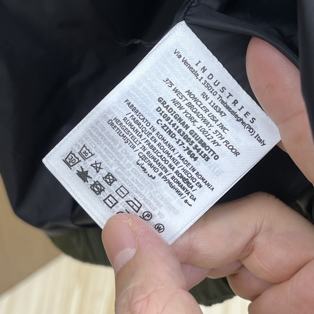 Stylish Hooded Jacket - Breathable, High-End Fashion Outerwear 9 i1722707787 5466 7