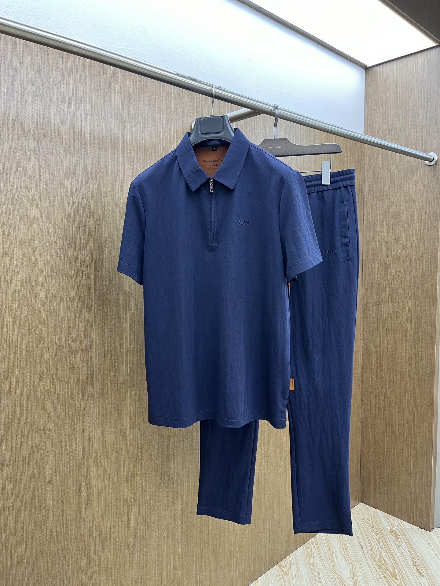 NO:118208,New / Set ZZ Spring and Summer New Set Men's Lapel Polo Shirt Short Sleeves Release at the counter Simplified, fashionable and versatile High-end Quality Chest Brand Logo High-temperature Printing Design Customized imported ice silk fabric Comfortable and cool to wear Breathable JNB High grade and very textured Fashion and casual Color picture color Number M-4XL, T-shirt, alexander wang19860909新款 /套 ZZ 春夏新款套装 男士翻领Polo衫短袖 柜台同步发售 简洁时尚百搭 高端品质 胸前品牌logo高温印压设计 定制进口冰丝面料 穿着舒适冰凉 透气 jnb档次高很有质感 时尚又休闲 颜色图片色 码数M-4XL,,T-shirt,alexander wang,Men's clothing