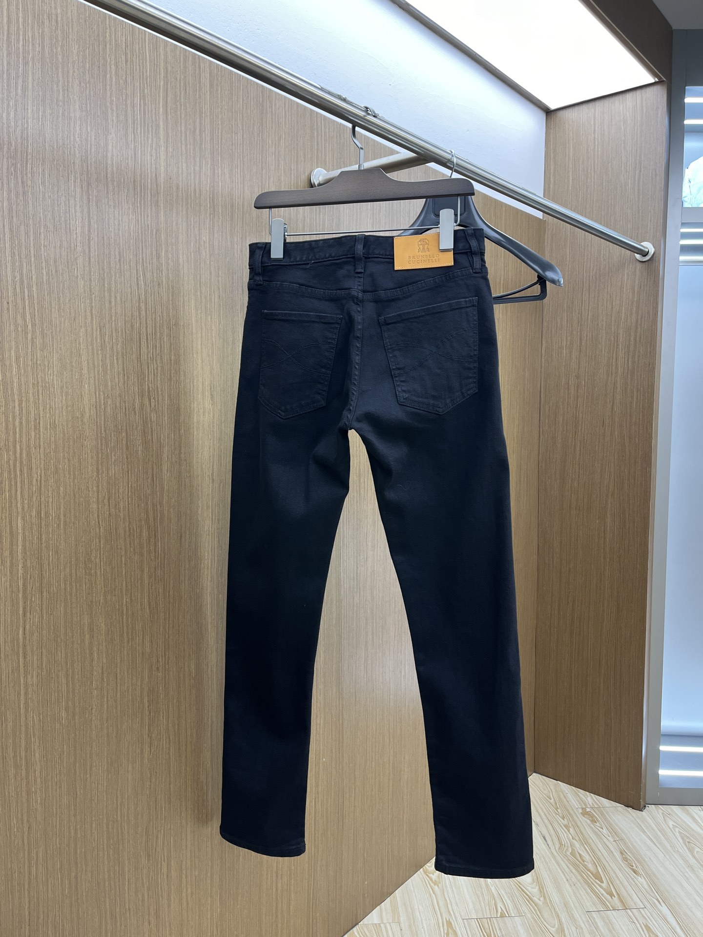 High-End Custom Quality Jeans with Original Monocrops for Spring-Summer - 图片 8
