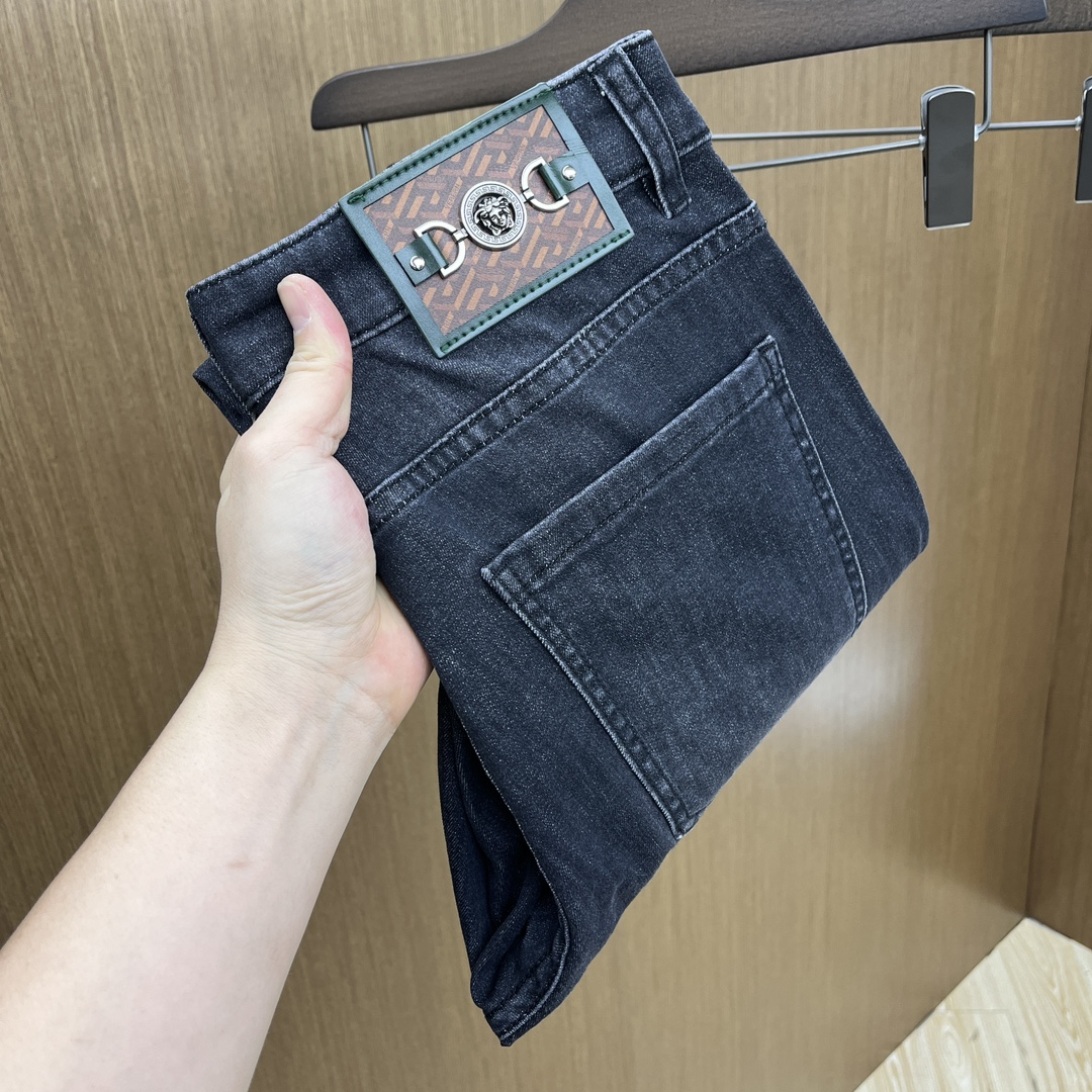 NO:118221,New Ver 0 Spring and Summer New Men's Casual Jeans, Top Quality!  Channel orders are sold simultaneously on the official website!  !  Original customized denim cotton material!  Suitable for casual/formal outfits ~ the best for daily commuting!  !  ftd size 29-38 (no 3537), jeans,alexander wang19860909新款 Ver 0春夏新款男士休闲牛仔裤,顶级品质！渠道订单,官网同步出售！！原厂订制牛仔全棉材质！适合休闲/正装各种搭配～日常通勤的极品！！ftd尺码29-38（没3537）,,jeans,alexander wang,Men's clothing