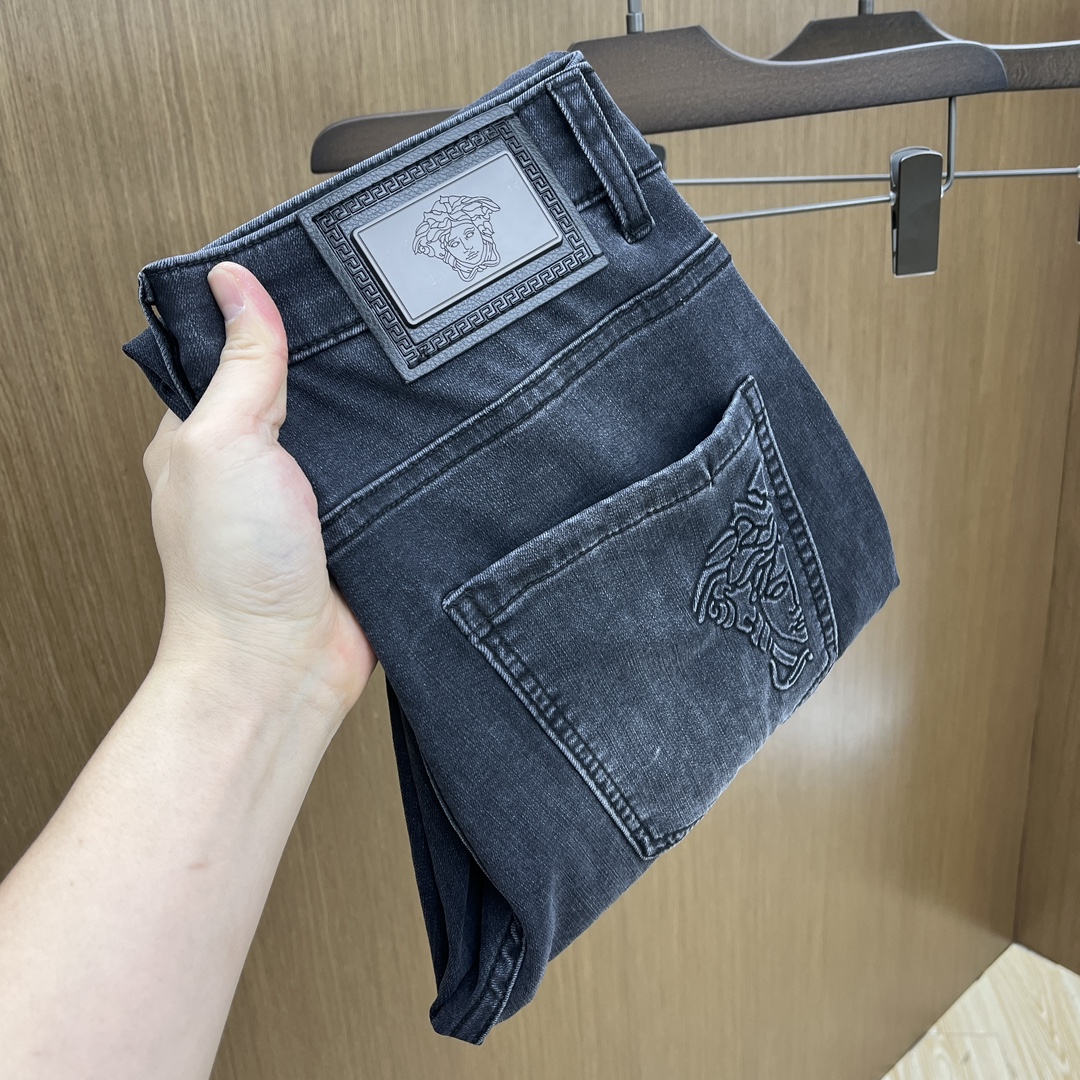 NO:118230,New Ver 0 Spring and Summer New Men's Casual Jeans, Top Quality!  Channel orders are sold simultaneously on the official website!  !  Original customized denim cotton material!  Suitable for casual/formal outfits ~ the best for daily commuting!  !  ftd size 29-38 (no 3537), jeans,alexander wang19860909新款 Ver 0春夏新款男士休闲牛仔裤,顶级品质！渠道订单,官网同步出售！！原厂订制牛仔全棉材质！适合休闲/正装各种搭配～日常通勤的极品！！ftd尺码29-38（没3537）,,jeans,alexander wang,Men's clothing