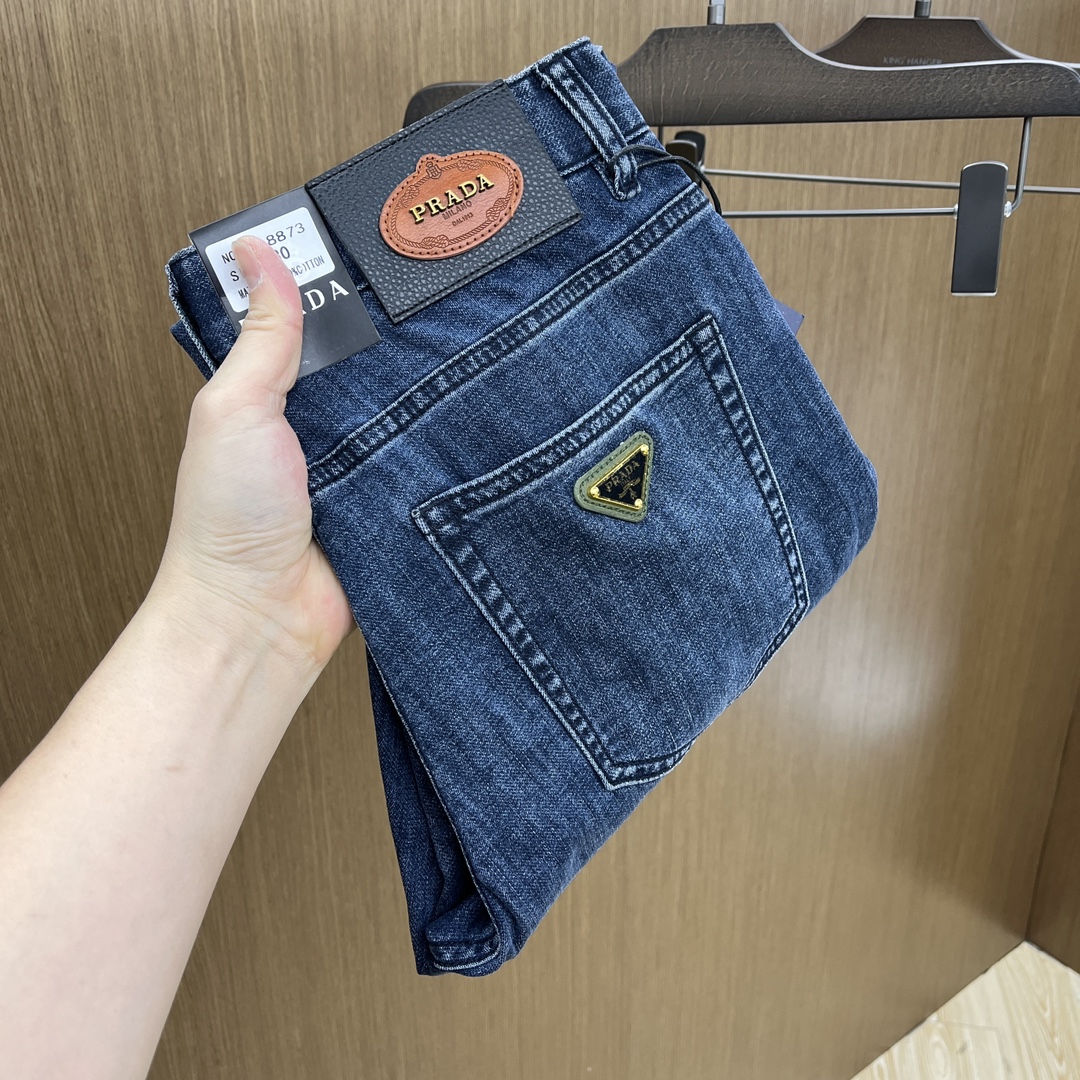 NO:116736,New PD high-end customization, 25SS spring and summer latest jeans are available at the counter simultaneously, imported color fixing fabrics, original custom reproduction, customer-supplied hardware and auxiliary materials, original quality, heavy industry washing, fine workmanship and excellent upper body!  Preferred single product produced by fax, number 29-38 without 35.37, jeans, alexander wang19860909新款 PD 高端定制、25SS春夏最新款牛仔裤 柜台同步发售 进口固色面料 原版定制复刻 客供五金辅料 原单品质 重工洗水 做工走线精细 上身绝佳！优选单品 fax出品 码数29-38无35.37,,jeans,alexander wang,Men's clothing