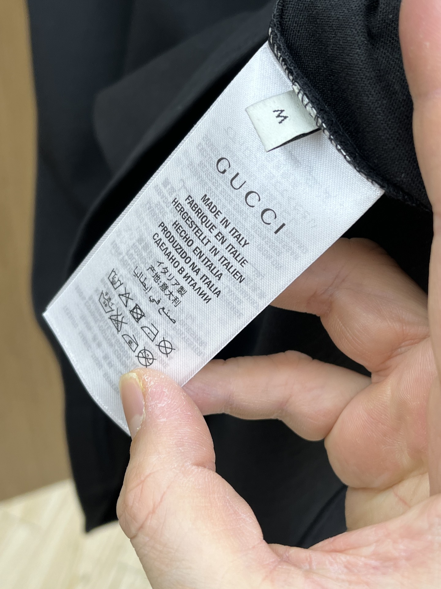 新款   Guc 🔥🔥高定面料 玉蚕丝般的丝滑 2025春夏新品上市🍃时尚经典圆领短袖👍🏻时尚单品设计，