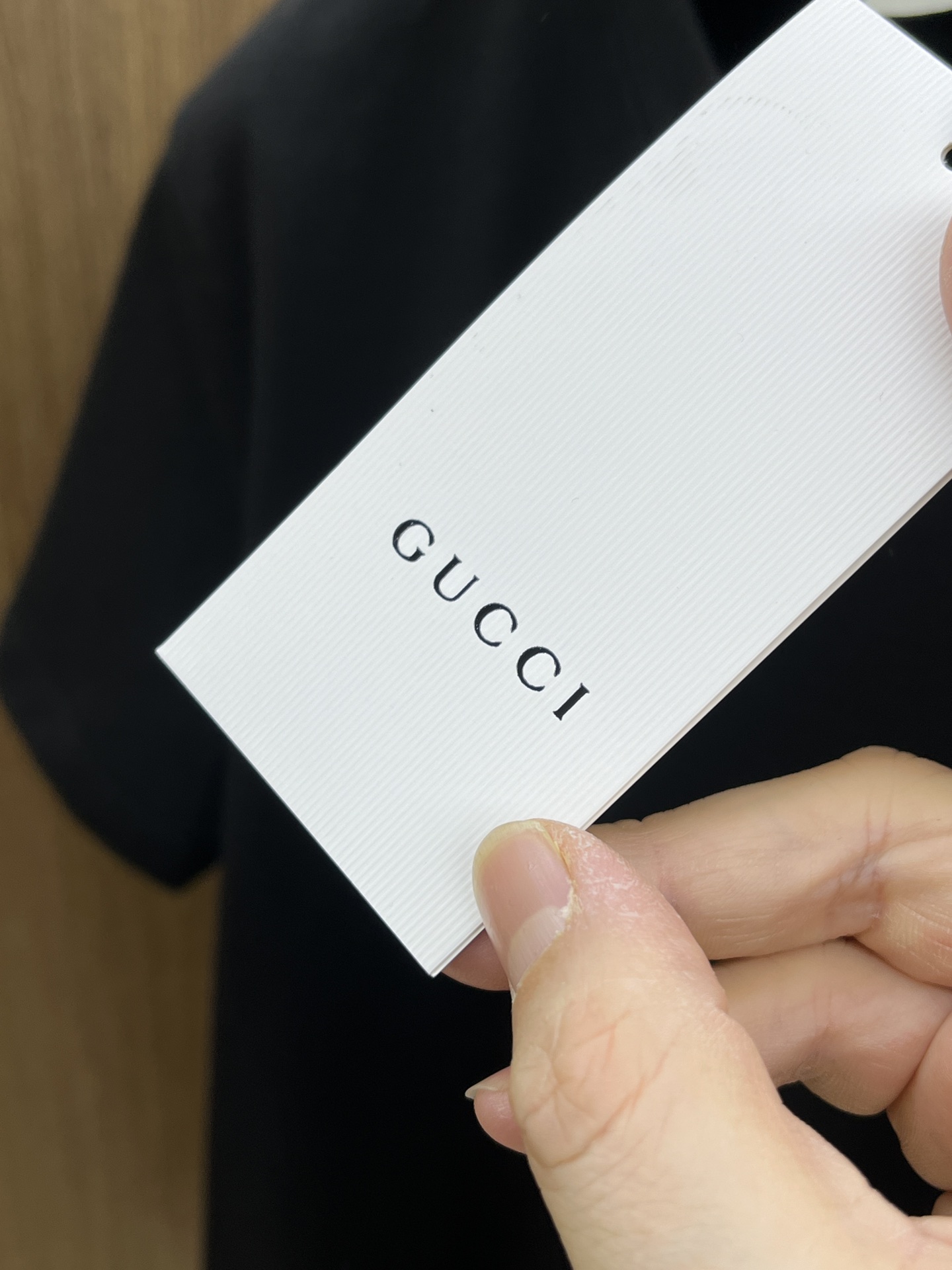 新款   Guc 🔥🔥高定面料 玉蚕丝般的丝滑 2025春夏新品上市🍃时尚经典圆领短袖👍🏻时尚单品设计，
