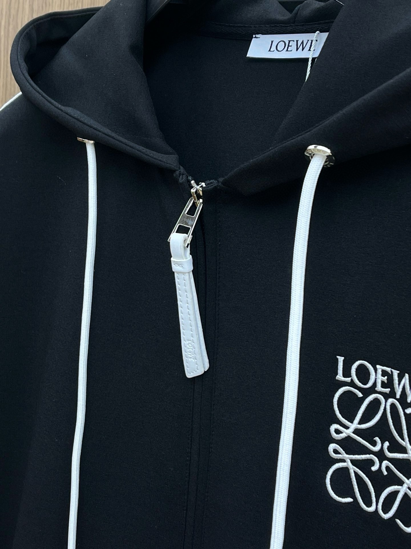 新款 /套 Loe独家专供 秋冬新款专柜同款套装，透气舒适休闲！高级感满满！细节精致高档，做工无可挑剔！