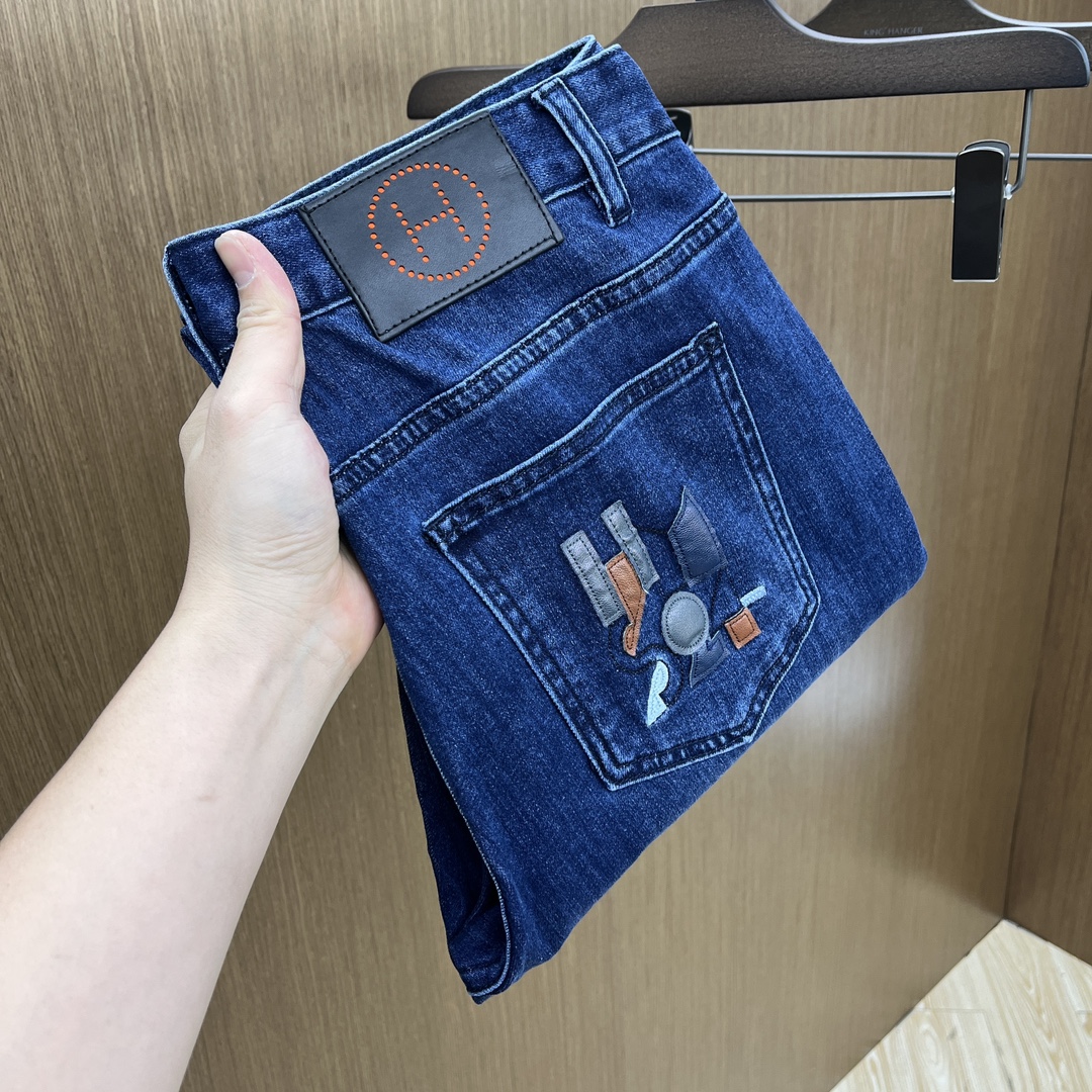 NO:119938,New Her Spring and Summer New Men's Casual Jeans, Top Quality!  Channel orders are sold simultaneously on the official website!  !  Original customized denim cotton material!  Suitable for casual/formal outfits ~ the best for daily commuting!  !  bok size: 30-38 None 35 37, jeans,alexander wang19860909新款 Her 春夏新款男士休闲牛仔裤,顶级品质！渠道订单,官网同步出售！！原厂订制牛仔全棉材质！适合休闲/正装各种搭配～日常通勤的极品！！bok尺码:30-38无35 37,,jeans,alexander wang,Men's clothing