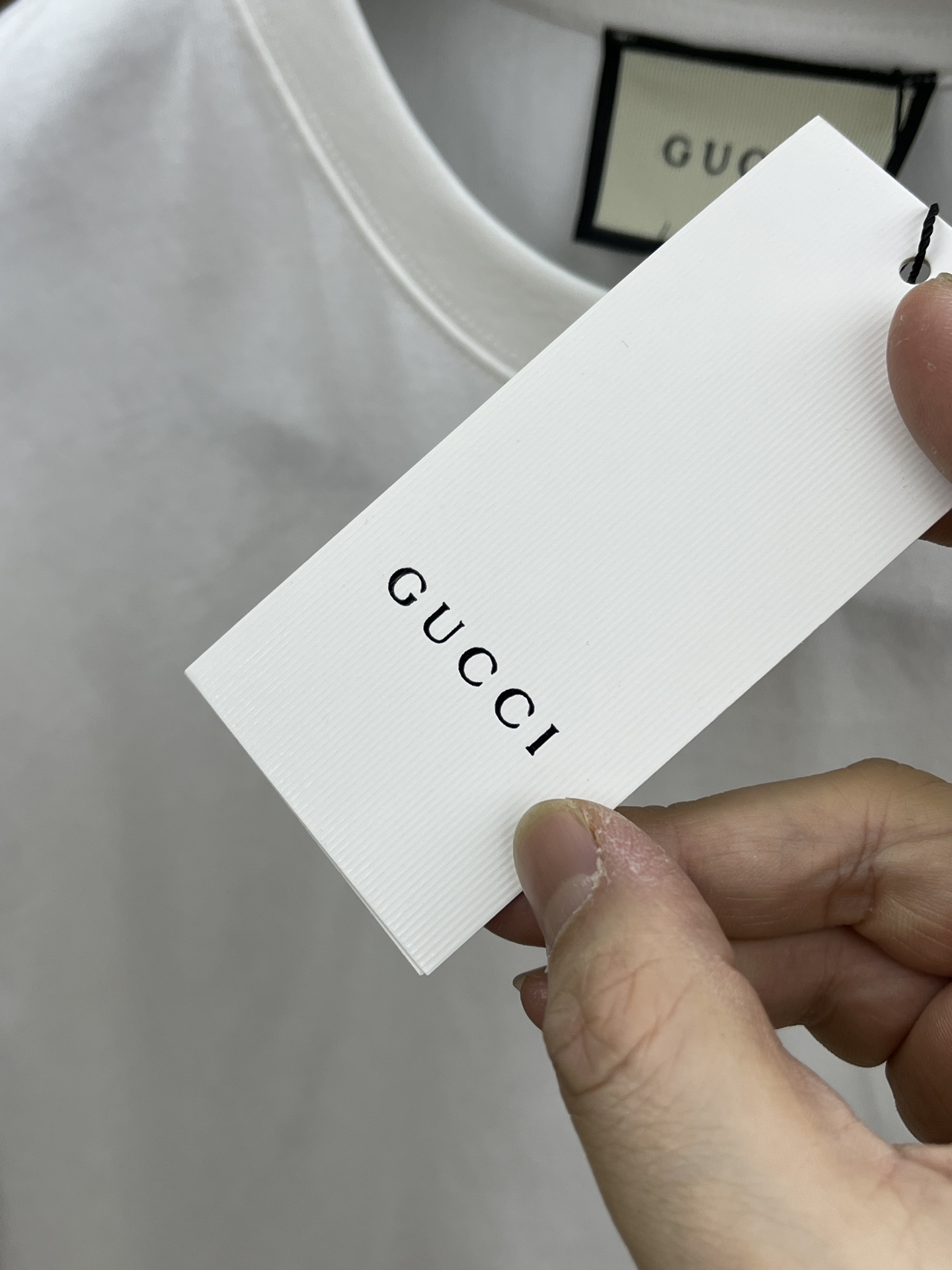 新款   Guc 🔥🔥高定面料 玉蚕丝般的丝滑 2025春夏新品上市🍃时尚经典圆领短袖👍🏻时尚单品设计，