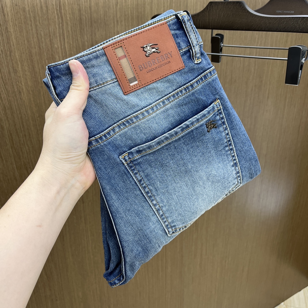 NO:116722,New BBR high-end customization Ss early spring new original single hot jeans super customization original hardware super heavy industry craftsmanship excellent style, impeccable details!  The style is not picky, it is very high-end, and the good products are not waiting for everyone. If you like it, hurry up and start fjh Size: 28-38 If you don’t have 37 orders, please report your waistline, jeans, alexander wang19860909新款 BBR 高端定制 Ss早春新款原单爆款牛仔裤 超级定制款 原版五金 超级重工工艺 版型超赞,细节做工无可挑剔！款式不挑人,特别高档,好货不等人,看中赶紧下手fjh 尺码:28-38 无37下单请报腰围,,jeans,alexander wang,Men's clothing