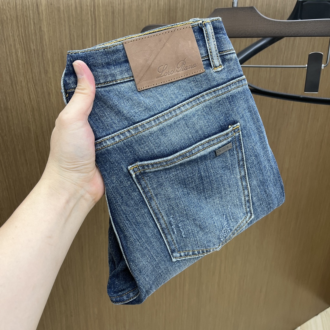  lP。🔥/ss😘春夏爆款新品 秋冬牛仔裤🆕柔软亲肤面料 重工定位洗水 专柜限量款 奢华感订制头层皮铭牌