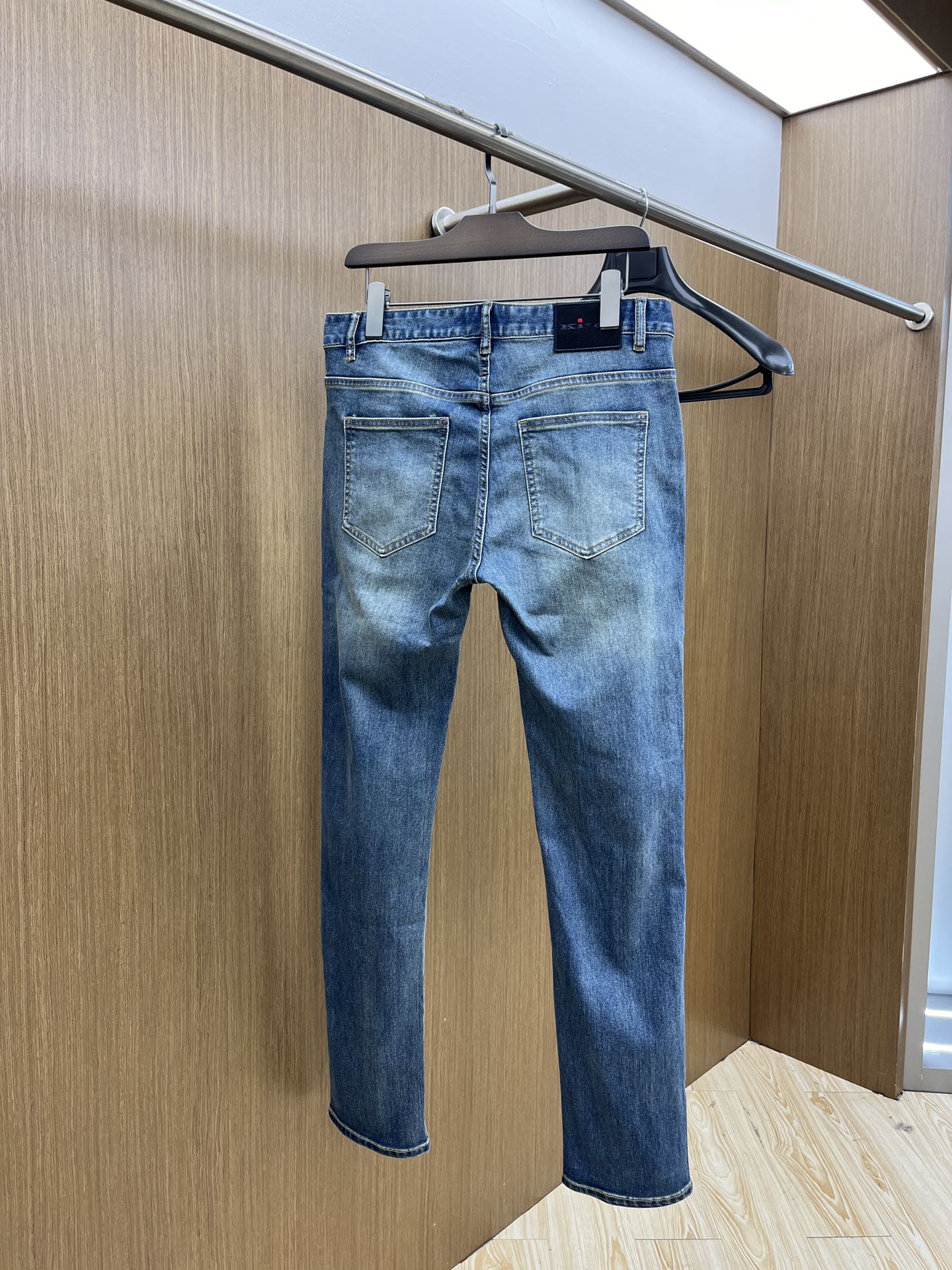  KITON 🔥/ss😘春夏爆款新品 秋冬牛仔裤🆕柔软亲肤面料 重工定位洗水 专柜限量款 奢华感订制头层