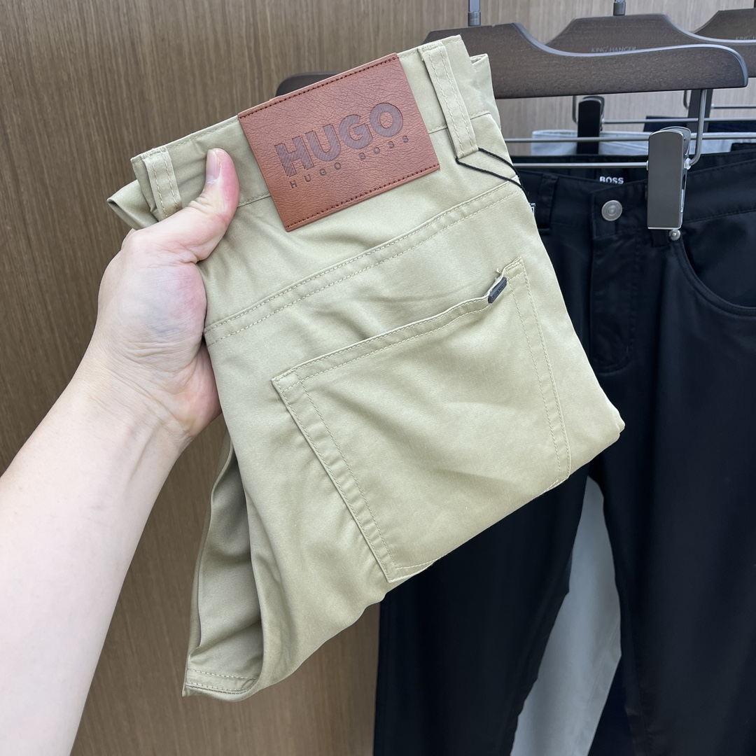  Boss 🔥🔥ss春夏新品，官网同步有售，男士高端商务休闲西裤，高端进口面料，带弹力，后面采用硅胶字母