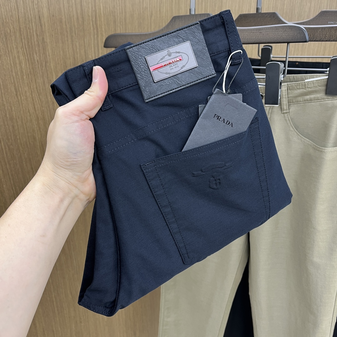 NO:510707,PD 1955ss Spring and Summer New Products, available on the official website simultaneously, men's high-end business casual trousers, high-end imported fabric, with elasticity, silicone letter pressing on the back, five combinations, namely classic and fashionable, combined tailor, unrestrained upper body effect, comfortable and breathable fax number 30-3837,,alexander wang19860909PD 1955ss春夏新品,官网同步有售,男士高端商务休闲西裤,高端进口面料,带弹力,后面采用硅胶字母压胶,五搭配,即经典又时尚,合体裁缝,上身效果无约束感 ,舒适透气fax 码数30-3837,,alexander wang,Men's clothing