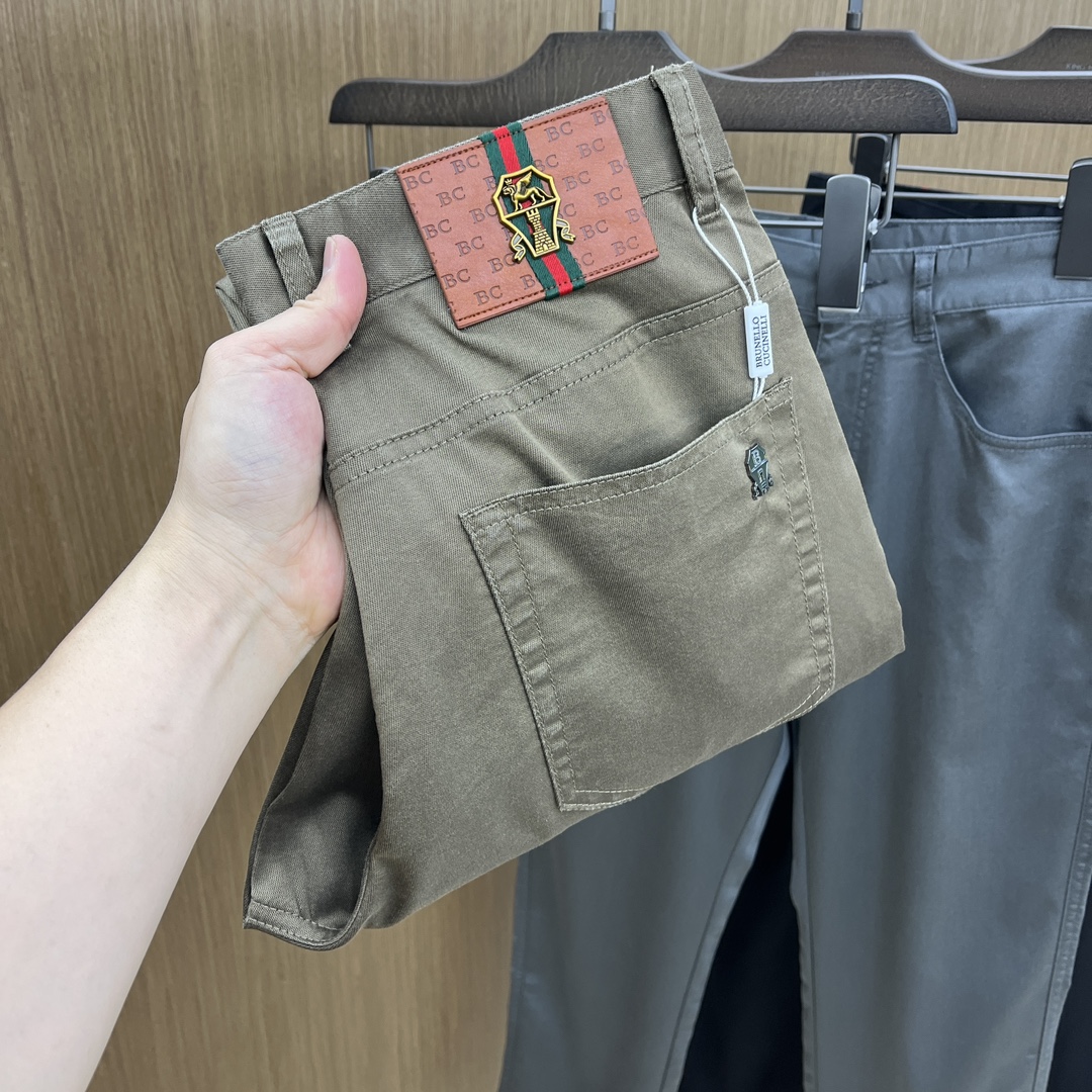 NO:481440,BC 1955ss Spring and Summer New Products, available on the official website simultaneously, men's high-end business casual trousers, high-end imported fabric, with elasticity, silicone letter pressing on the back, five combinations, namely classic and fashionable, combined tailor, unrestrained upper body effect, comfortable and breathable fax number 30-3837,,alexander wang19860909BC 1955ss春夏新品,官网同步有售,男士高端商务休闲西裤,高端进口面料,带弹力,后面采用硅胶字母压胶,五搭配,即经典又时尚,合体裁缝,上身效果无约束感 ,舒适透气fax 码数30-3837,,alexander wang,Men's clothing