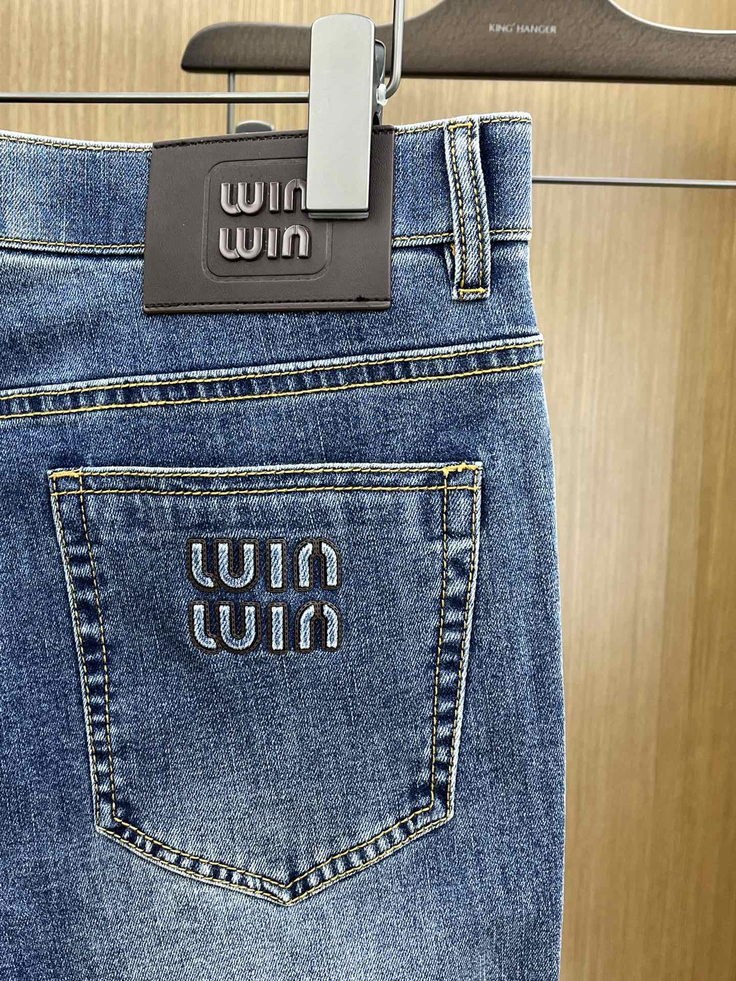 2025 Early Spring High-End Custom Jeans with Solid-Colored Fabrics and Unique Hardware Options - 图片 9