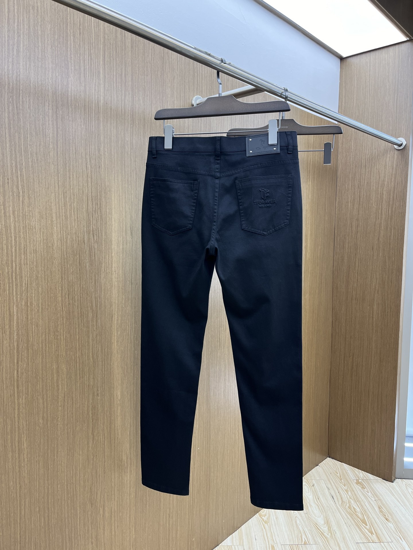  PD 🔥🔥高端定制、2025早春薄款最新款牛仔裤 柜台同步发售 小脚版型，进口固色面料 原版定制复刻 