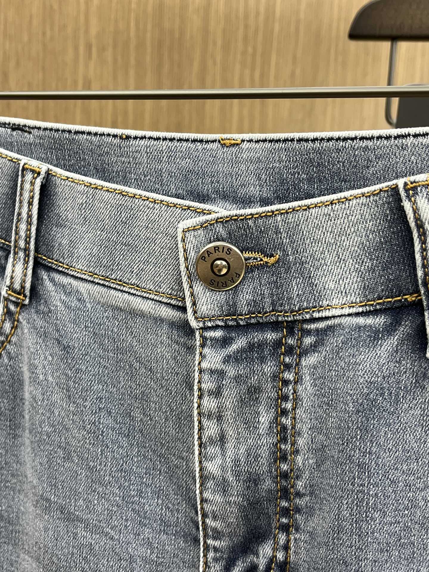 2025 Early Spring YSL Custom Jeans: High-End, Unique Design, Premium Quality, Limited Distribution. - 图片 4