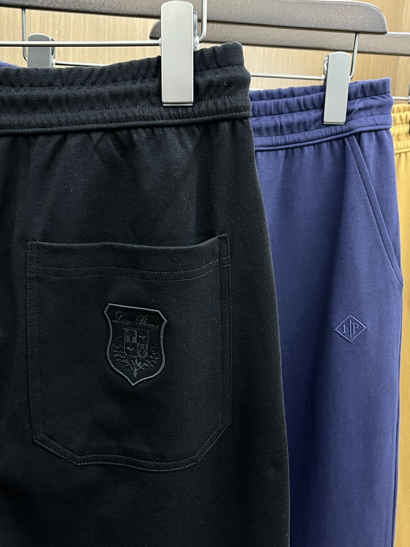 Premium Cotton Logo Sweatpants - Comfortable, Stylish, and Trendy Design 10 i1740429777 3147 1