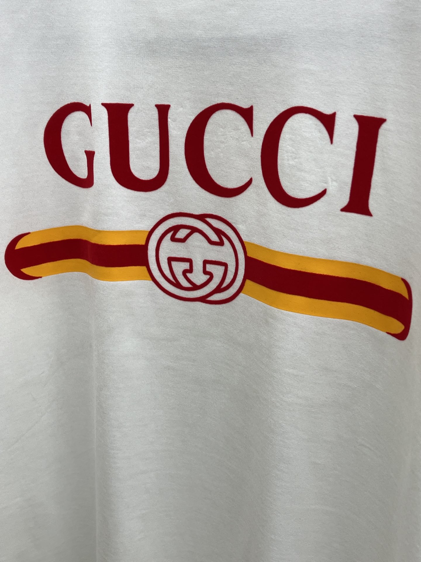 新款  Guc 🔥🔥高端定制 2025春夏新款首发专柜最新款短袖圆领T恤 高端订制 设计前卫时尚！品牌l