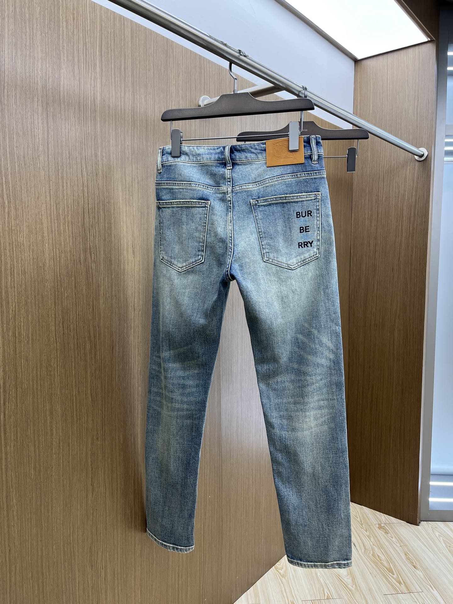  BBR 高端定制 25ss春夏新款 男士小直筒原单 牛仔裤 秋冬新款超柔软，弹力面料，复杂的手工艺叠加