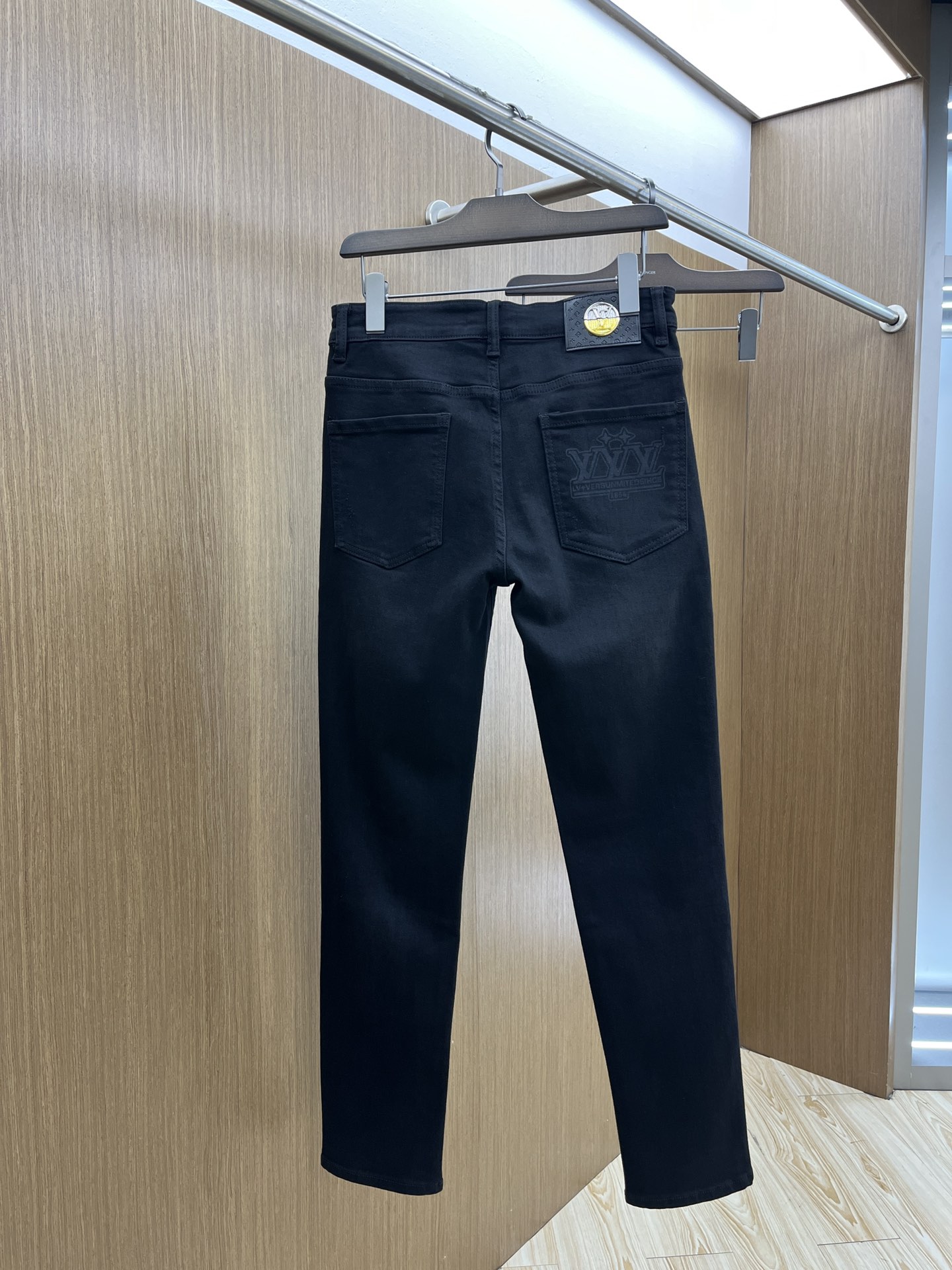 秋冬 LV 🔥🔥高端定制、25ss秋冬最新款原牛仔裤 柜台同步发售 原版定制复刻 客供五金辅料 原单品质