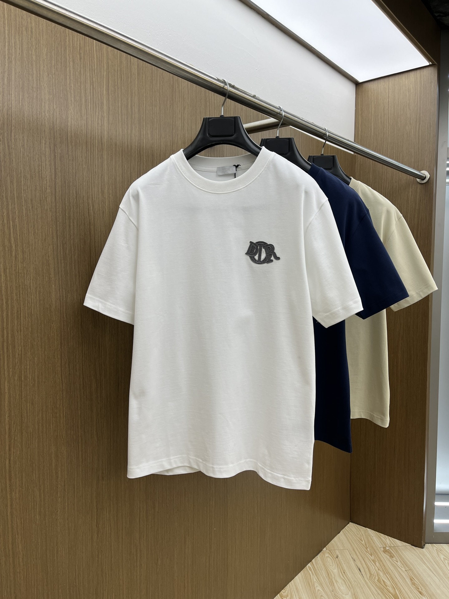 Dior Charm Cotton T-Shirt with Embroidered Logo - Limited Edition 2 i1740682344 1661 0