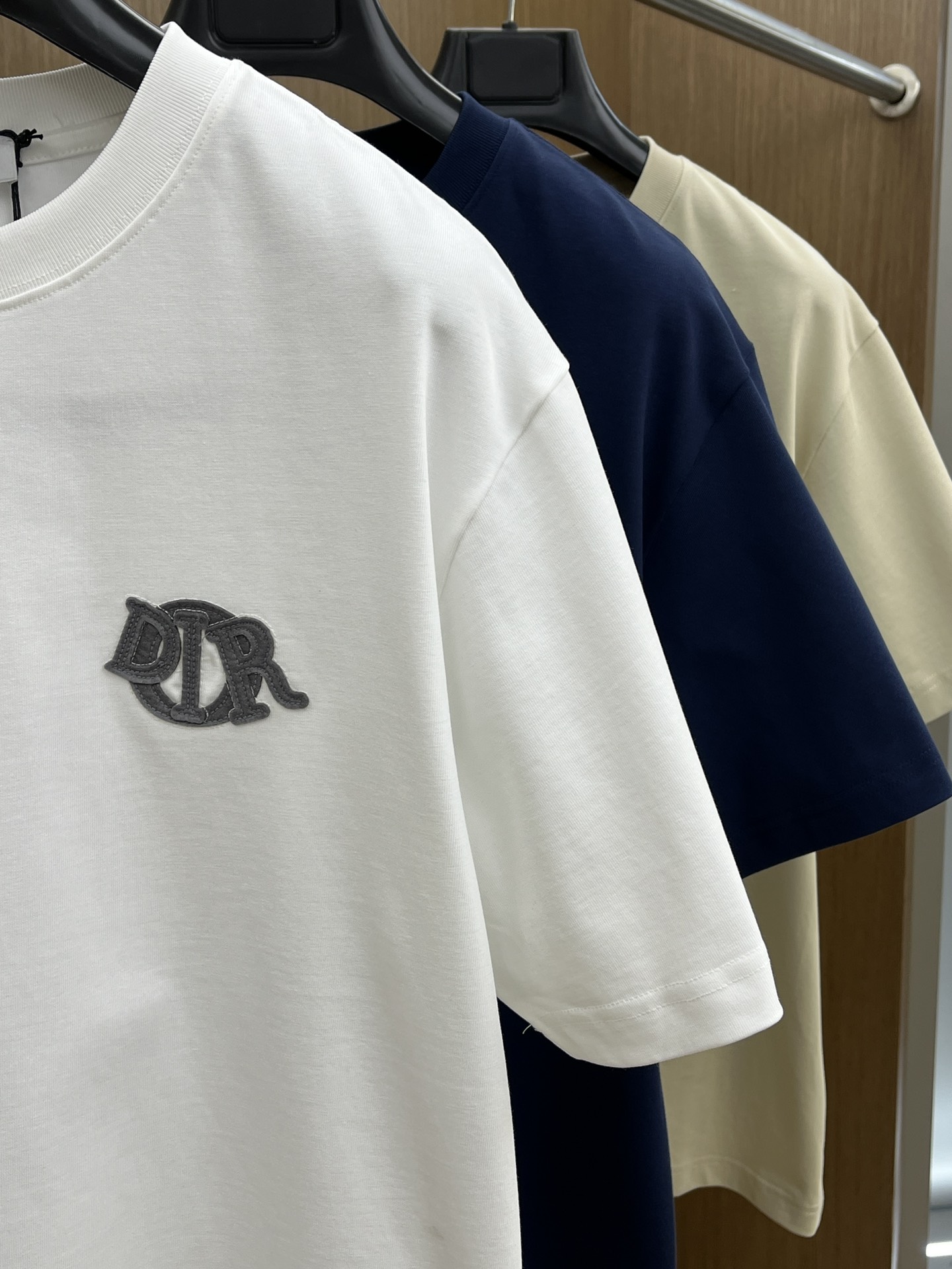 Dior Charm Cotton T-Shirt with Embroidered Logo - Limited Edition 4 i1740682344 7157 3