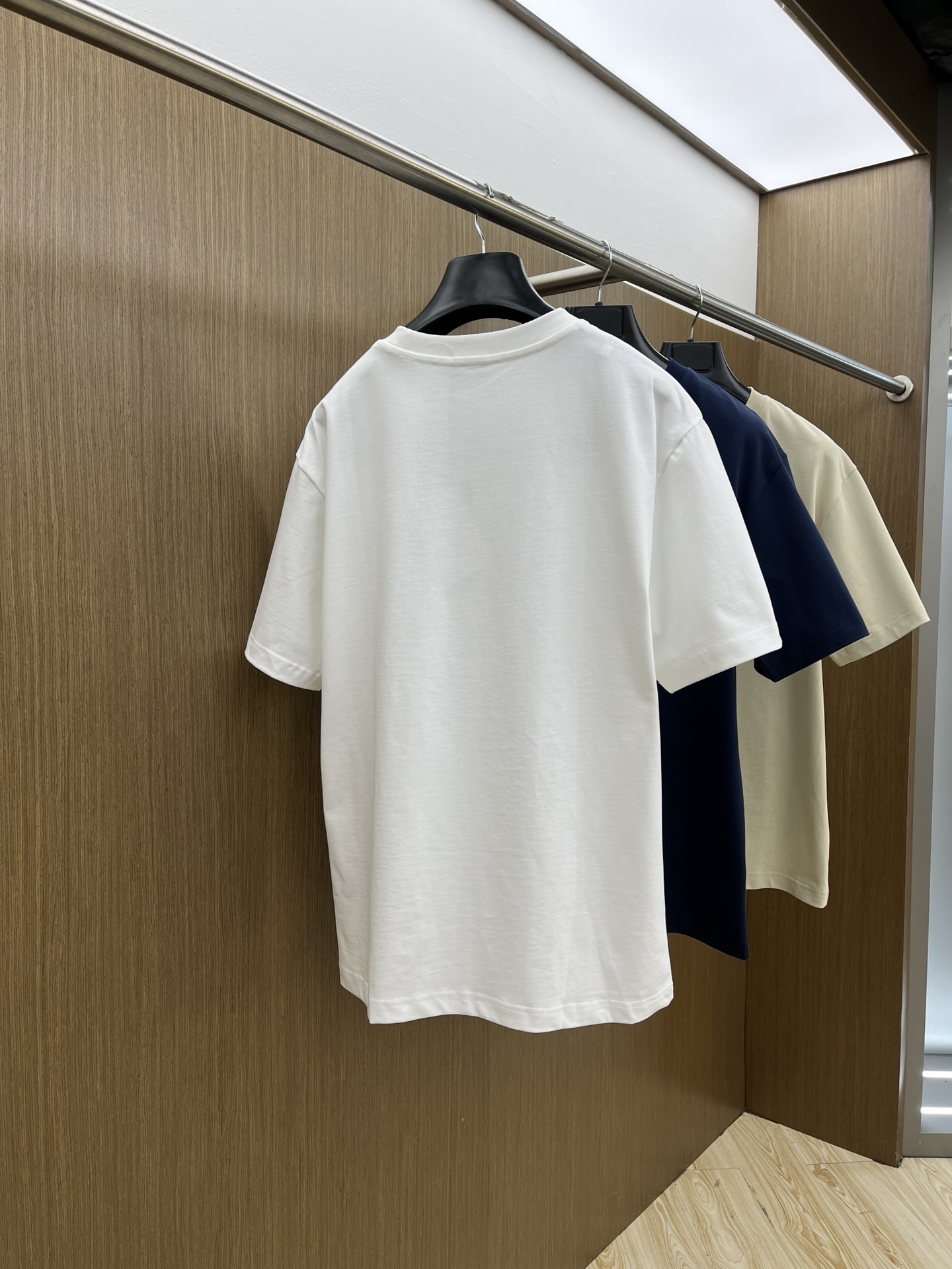 Dior Charm Cotton T-Shirt with Embroidered Logo - Limited Edition 10 i1740682345 2847 8