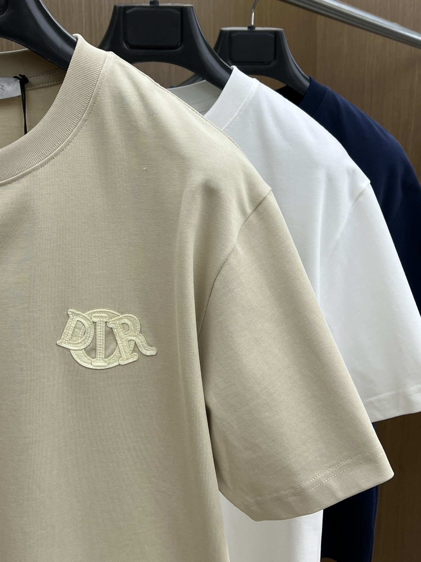 Dior Charm Cotton T-Shirt with Embroidered Logo - Limited Edition 4 i1740682384 4280 1