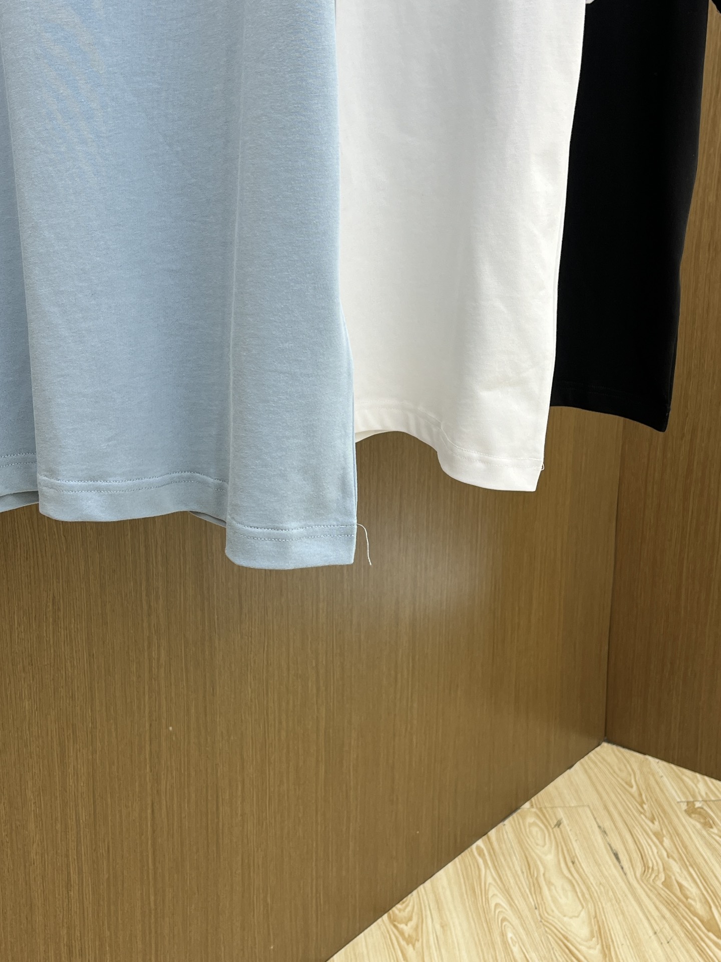 Dior Charm T-Shirt: Embroidered Logo, Limited Edition, Unisex Design 8 i1740682448 6259 7